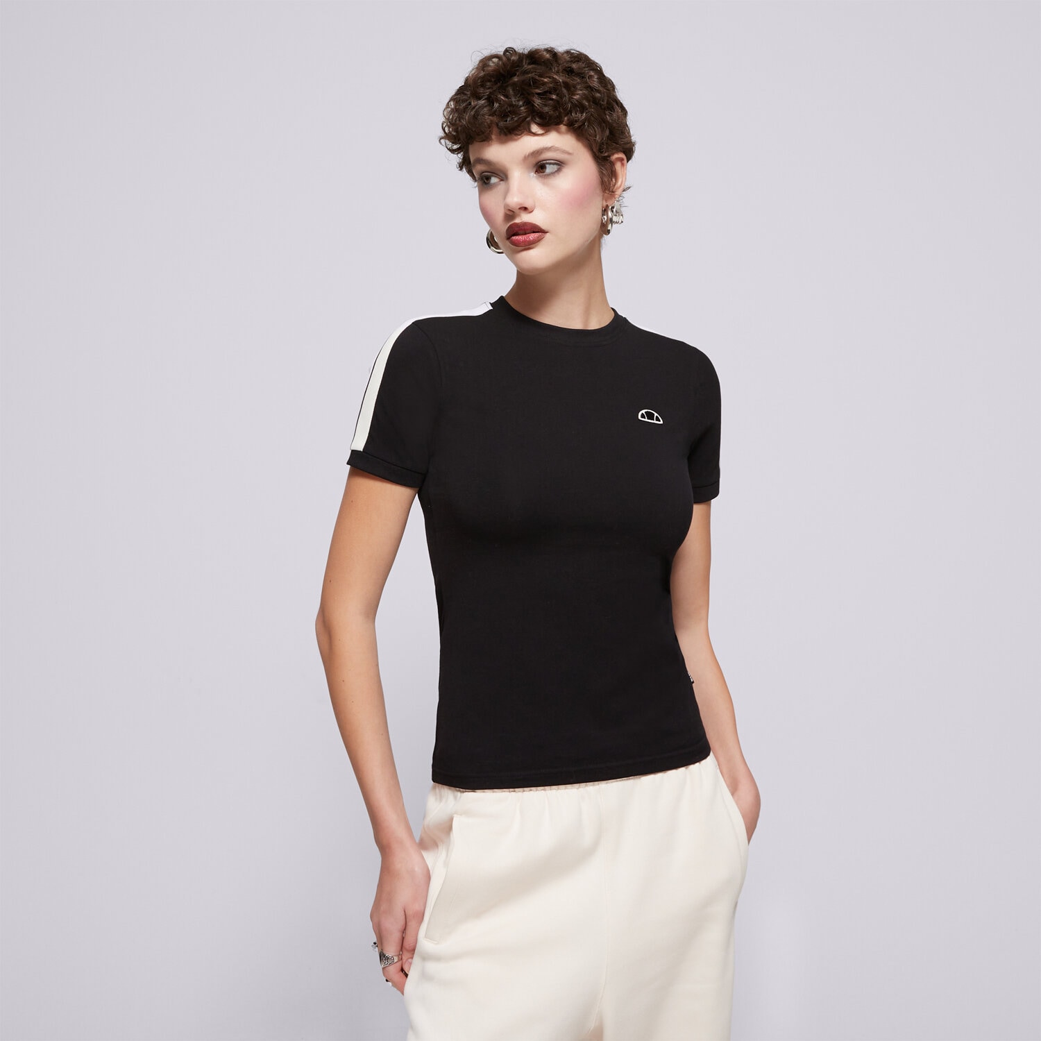 dámské tričko ELLESSE TRIČKO ZECORA TEE BLK SGX21038011 ČERNÁ