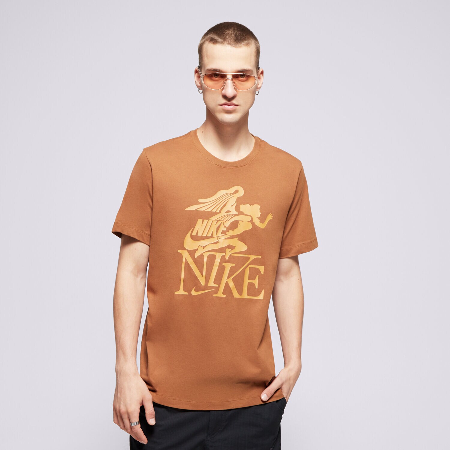 pánské tričko NIKE TRIČKO M NSW TEE CLUB SSNL LBR FZ7985-281 HNĚDÁ