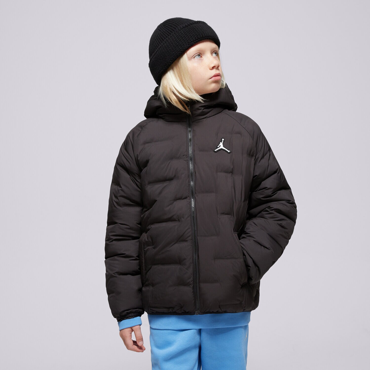 dětské tričko JORDAN BUNDA ZIMNÍ JDN WELDED JORDAN PUFFER BOY 95D194-023 ČERNÁ