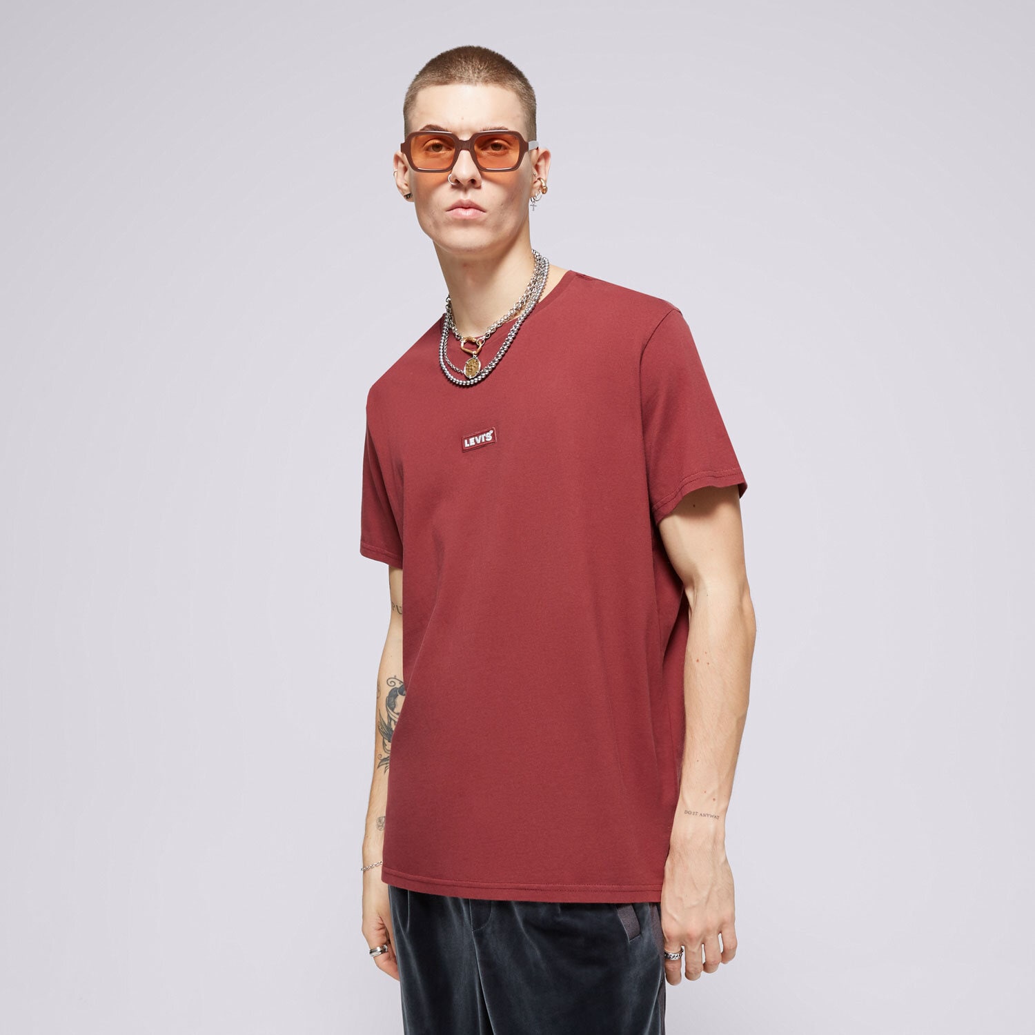 pánské tričko LEVI'S TRIČKO SS RELAXED BABY TAB T NEUTRALS 79554-0098 BORDOVÁ