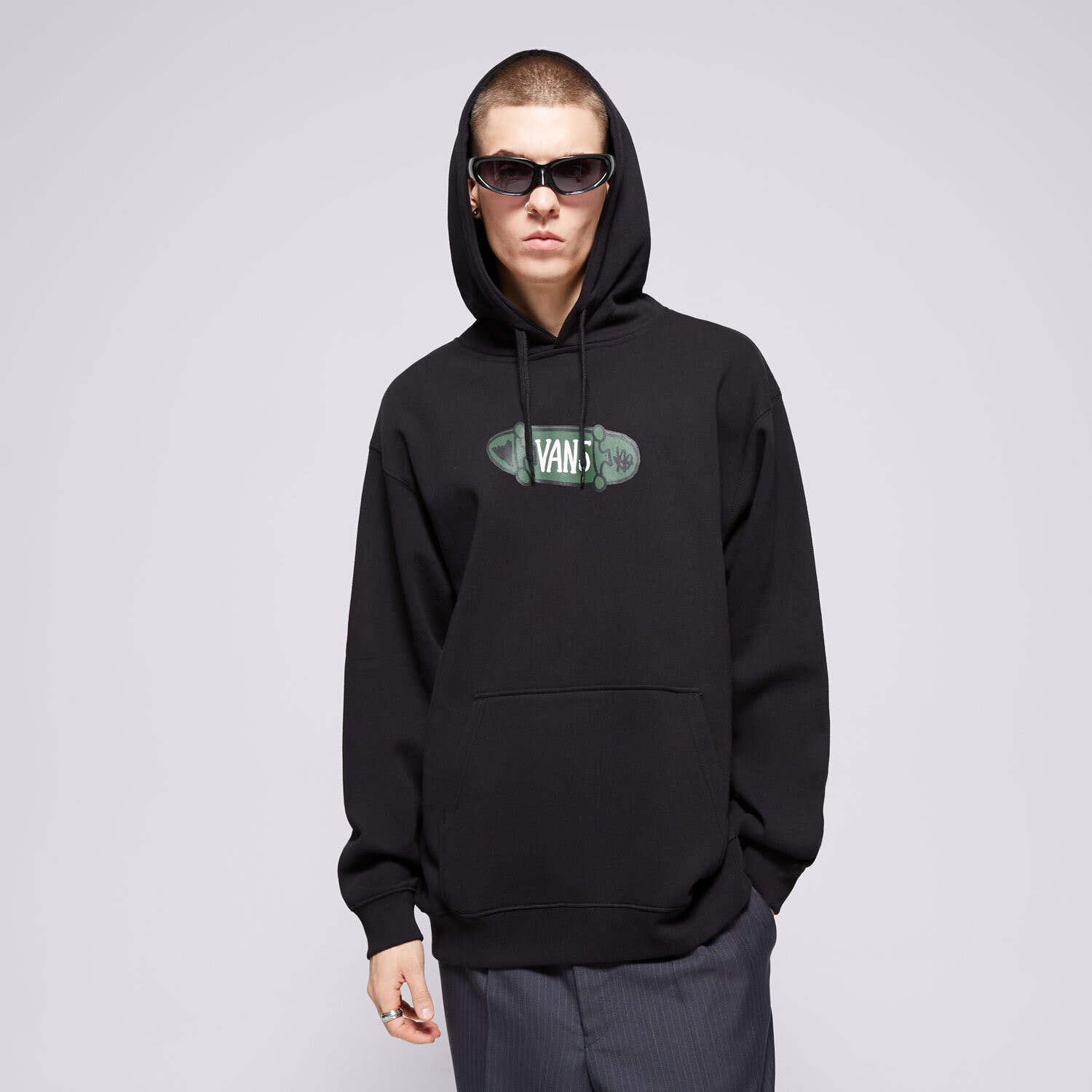 pánská mikina VANS MIKINA S KAPUCÍ SKATER LOOSE PO VN000KU3BLK ČERNÁ