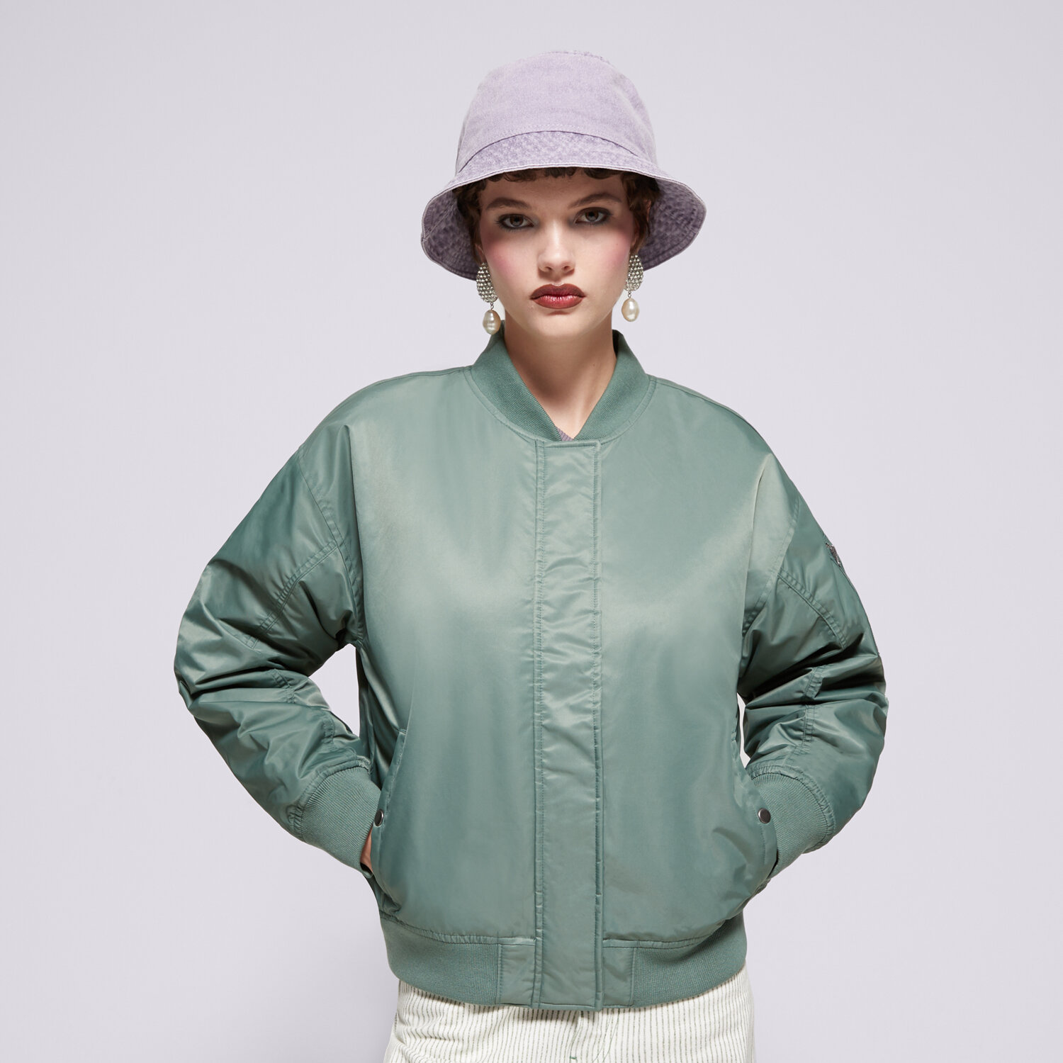 dámská zimní bunda VANS BUNDA BENNETT BOMBER VN000HJF1CI ZELENÁ