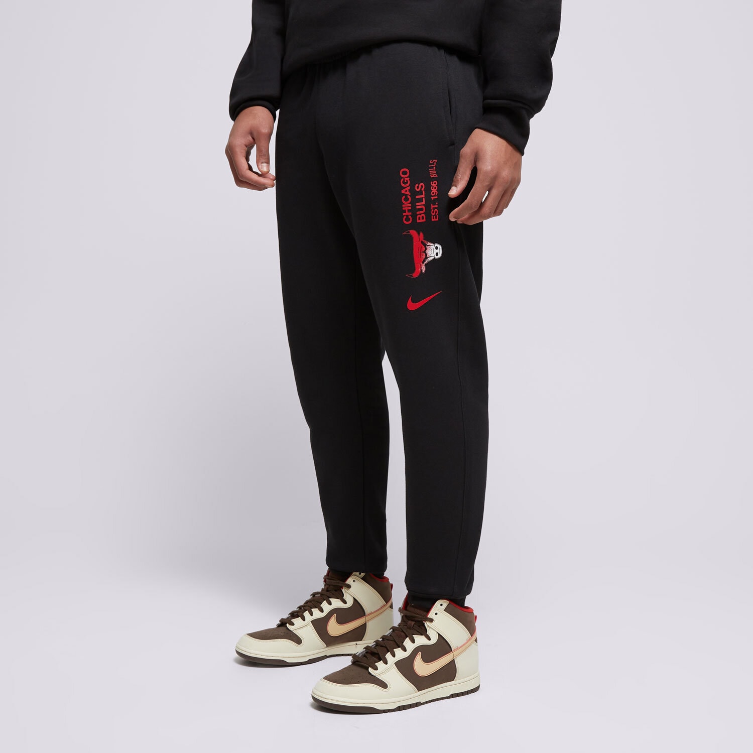 pánské kalhoty NIKE KALHOTY  CHI MNK CLUB JGGR CTS FV3373-010 ČERNÁ