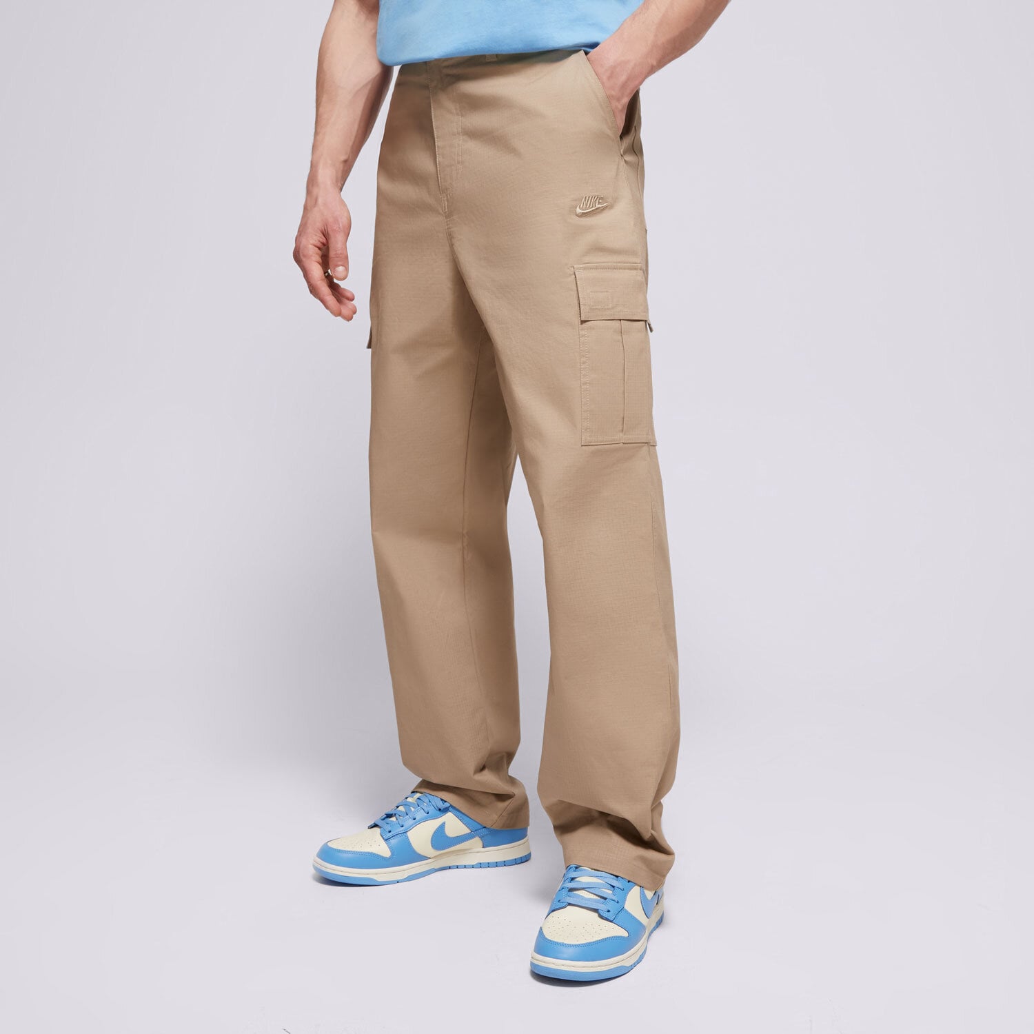 pánské kalhoty NIKE KALHOTY  NK CLUB CARGO FZ5765-247 KHAKI