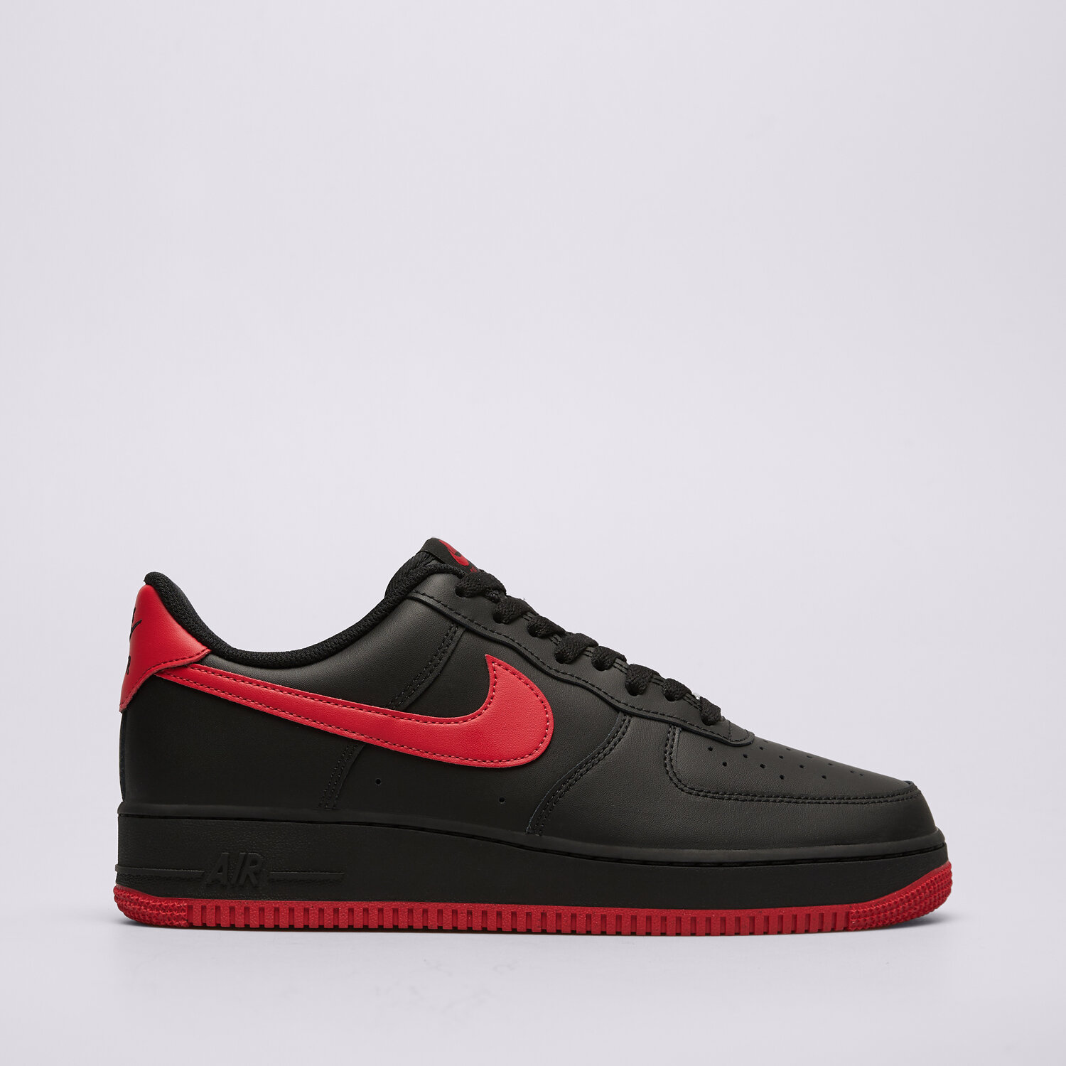 pánské tenisky NIKE AIR FORCE 1 '07 FJ4146-002 ČERVENÁ