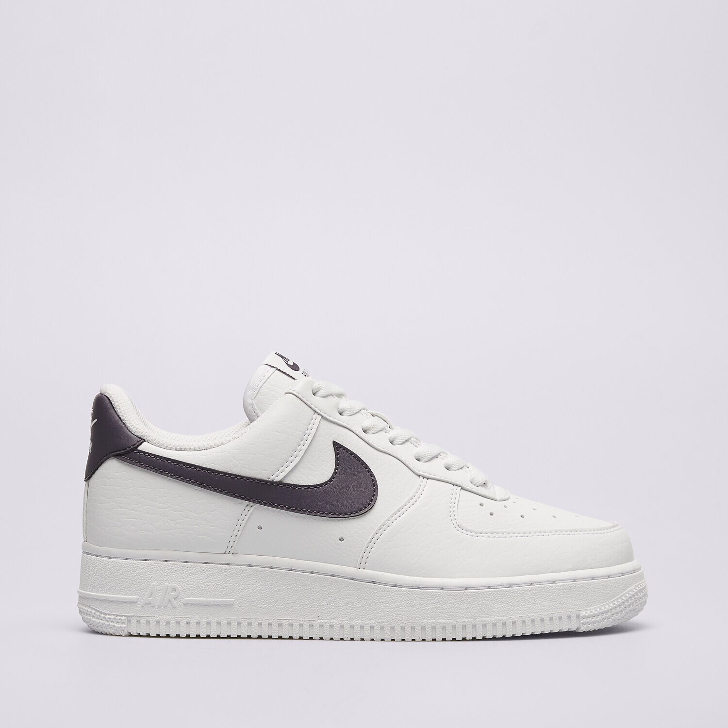 dámské tenisky NIKE AIR FORCE 1 '07 NEXT NATURE DC9486-106 BÍLÁ