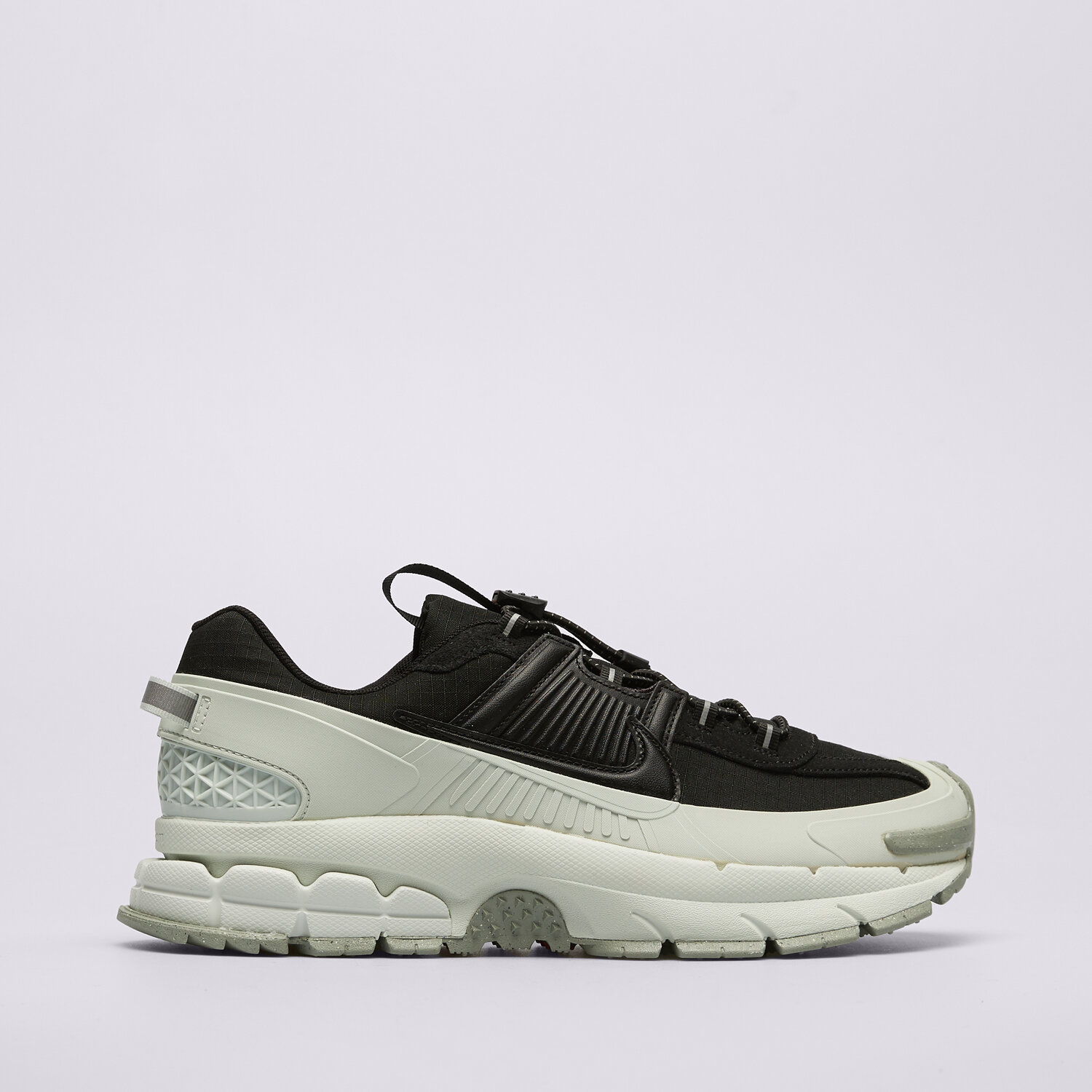 pánské tenisky NIKE VOMERO ROAM FV2295-001 BÍLÁ