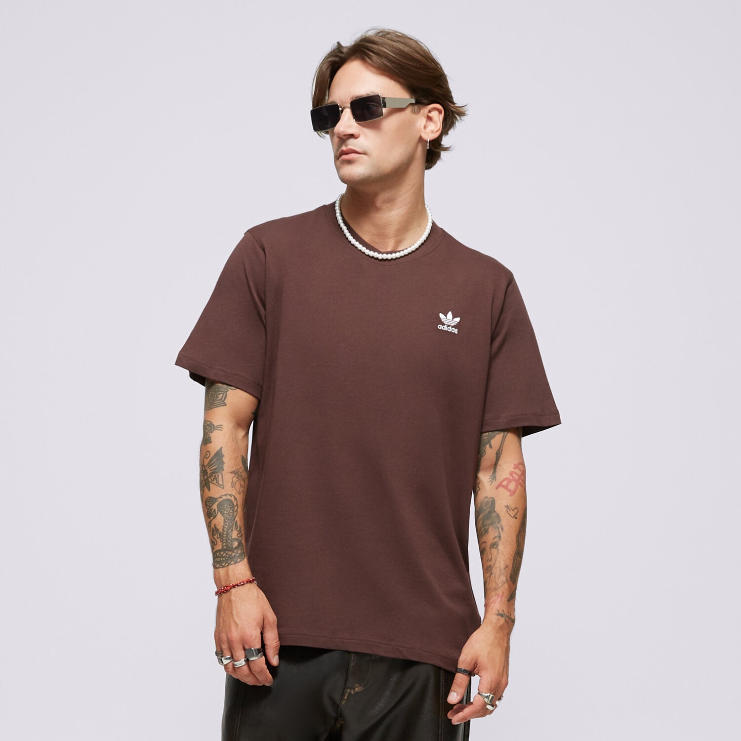 pánské tričko ADIDAS TRIČKO ESS TEE IZ2100 HNĚDÁ