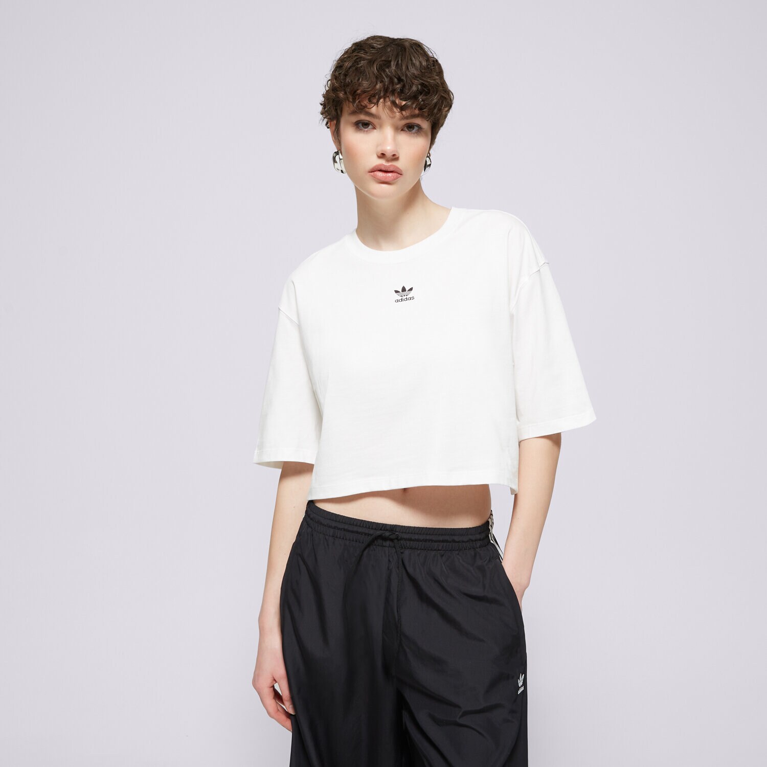 dámské tričko ADIDAS TRIČKO ESS CROP TEE JJ3385 BÍLÁ