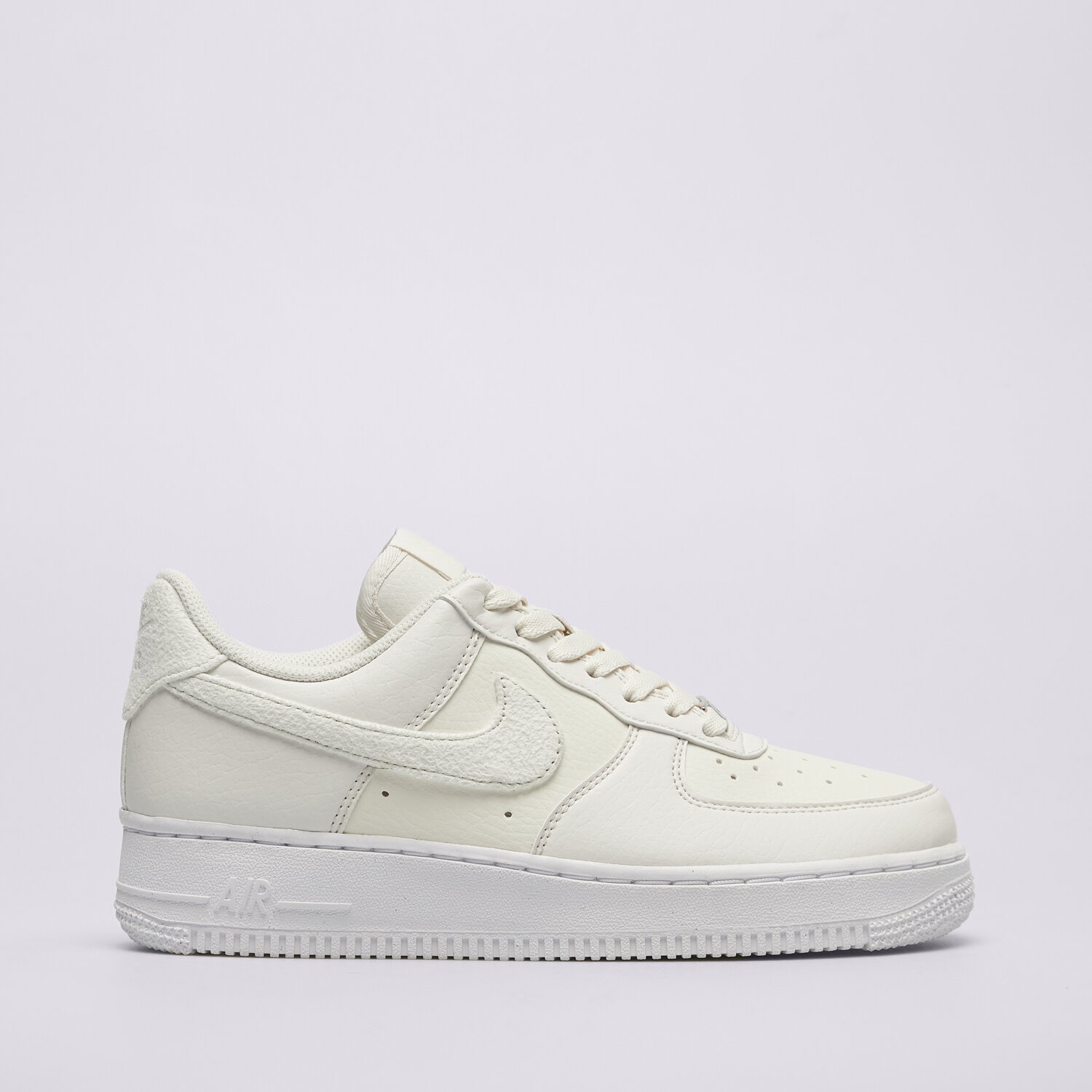 dámské tenisky NIKE W AIR FORCE 1 '07 NEXT NATURE HQ3905-001 BÉŽOVÁ