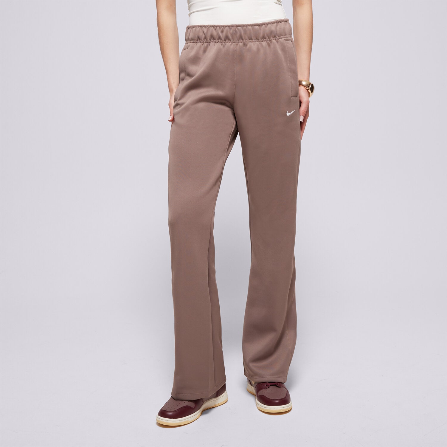 dámské kalhoty NIKE KALHOTY  W NSW NK WR MR POLY KNIT PNT HJ1016-233 HNĚDÁ