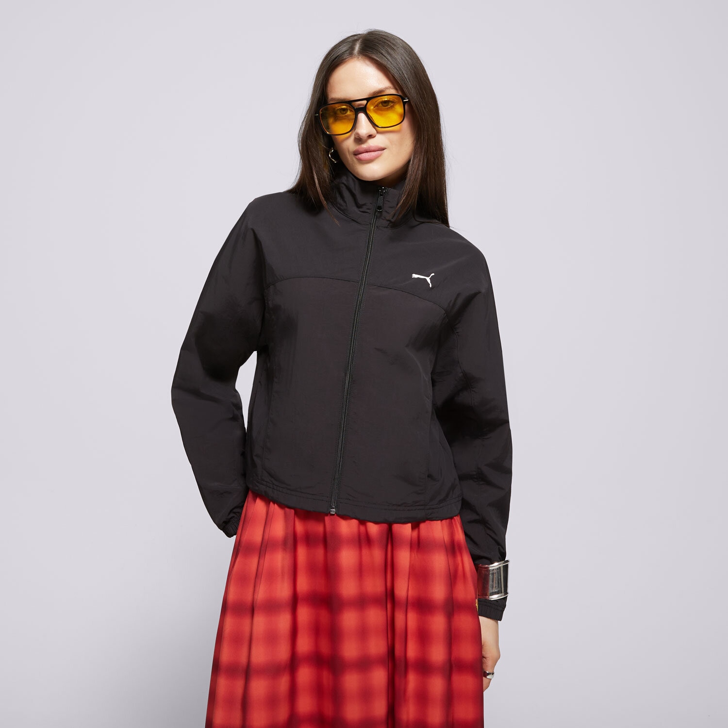 Přechodná bunda dámská (podzimní, jarní) PUMA BUNDA OVERSIZED ZIP-OFF WOVEN JACKET 629807 01 ČERNÁ