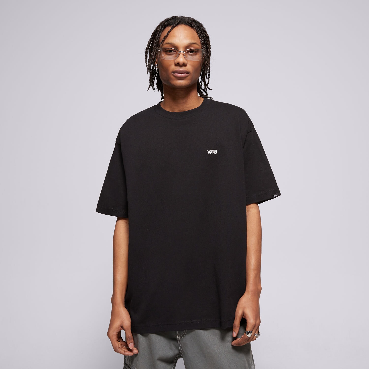 pánské tričko VANS TRIČKO LEFT CHEST II LOOSE SS VN000P1PBLK1 ČERNÁ