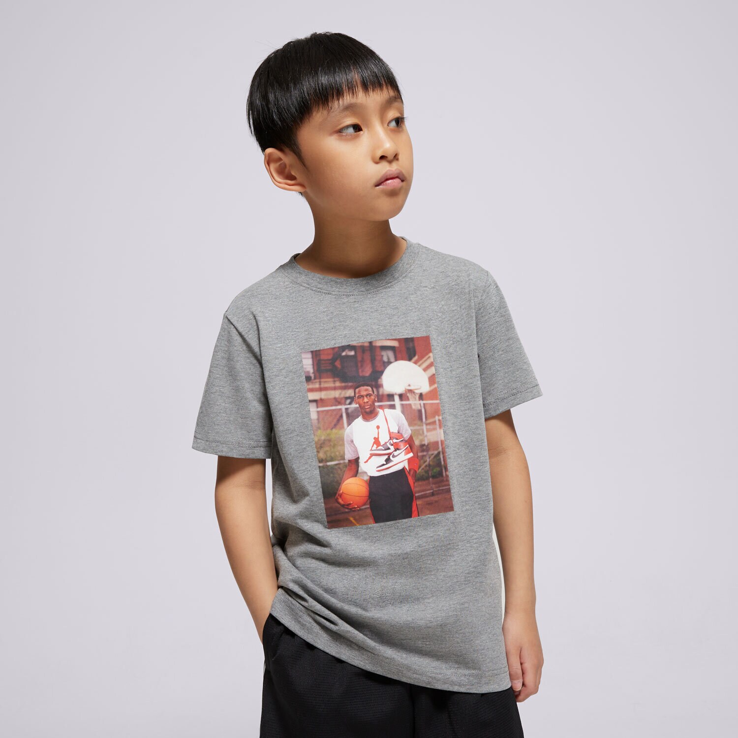 dětské tričko JORDAN TRIČKO JDB MJ BRAND PHOTO SS CREW BOY 95D626-GEH ŠEDÁ