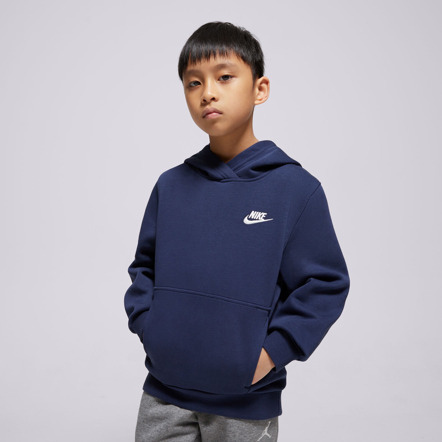 dětská mikina NIKE MIKINA S KAPUCÍ K NSW CLUB FLC HDY LBR BOY FD3000-410 TMAVOMODRÁ