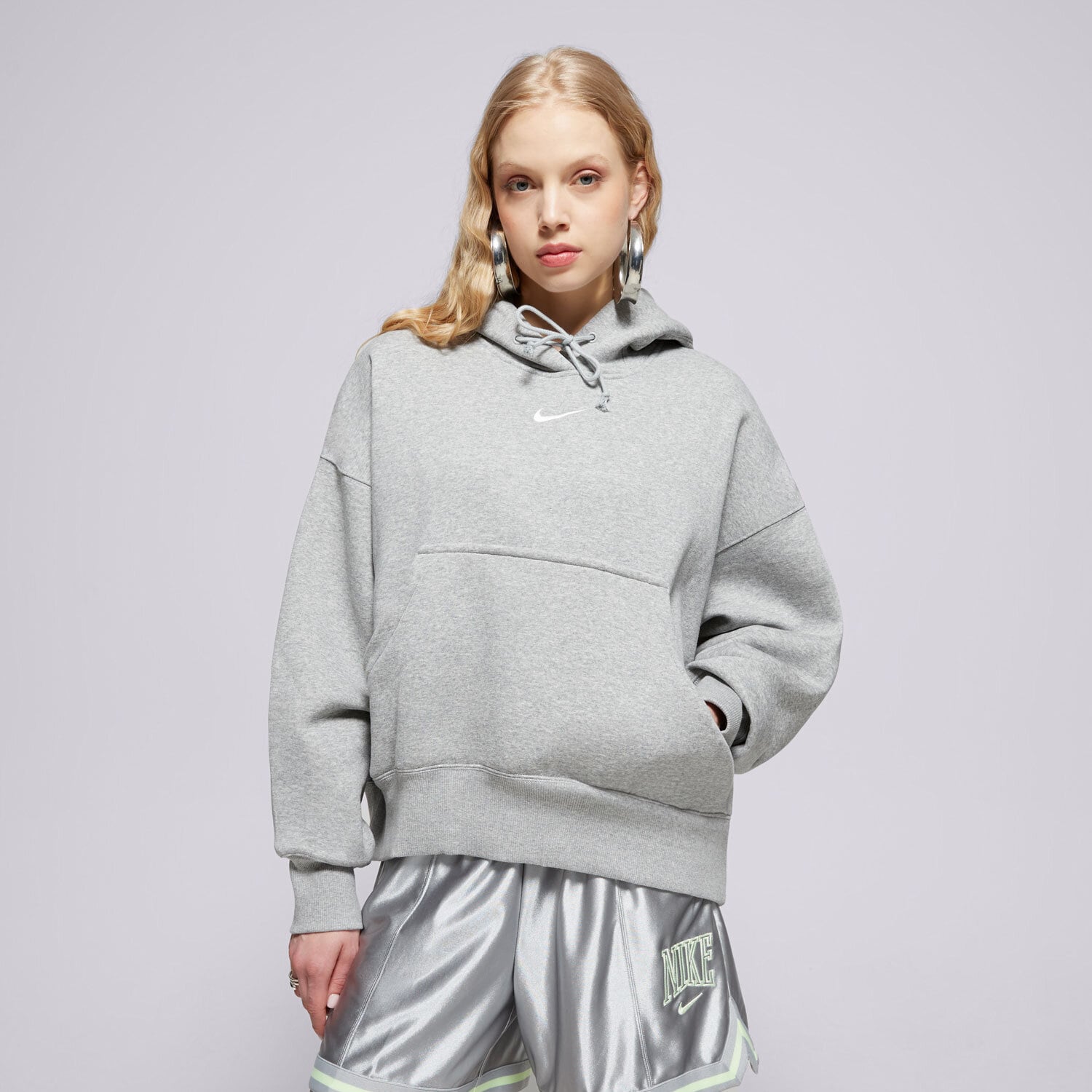 dámská mikina NIKE MIKINA S KAPUCÍ W NSW PHNX FLC OOS PO DQ5858-063 ŠEDÁ