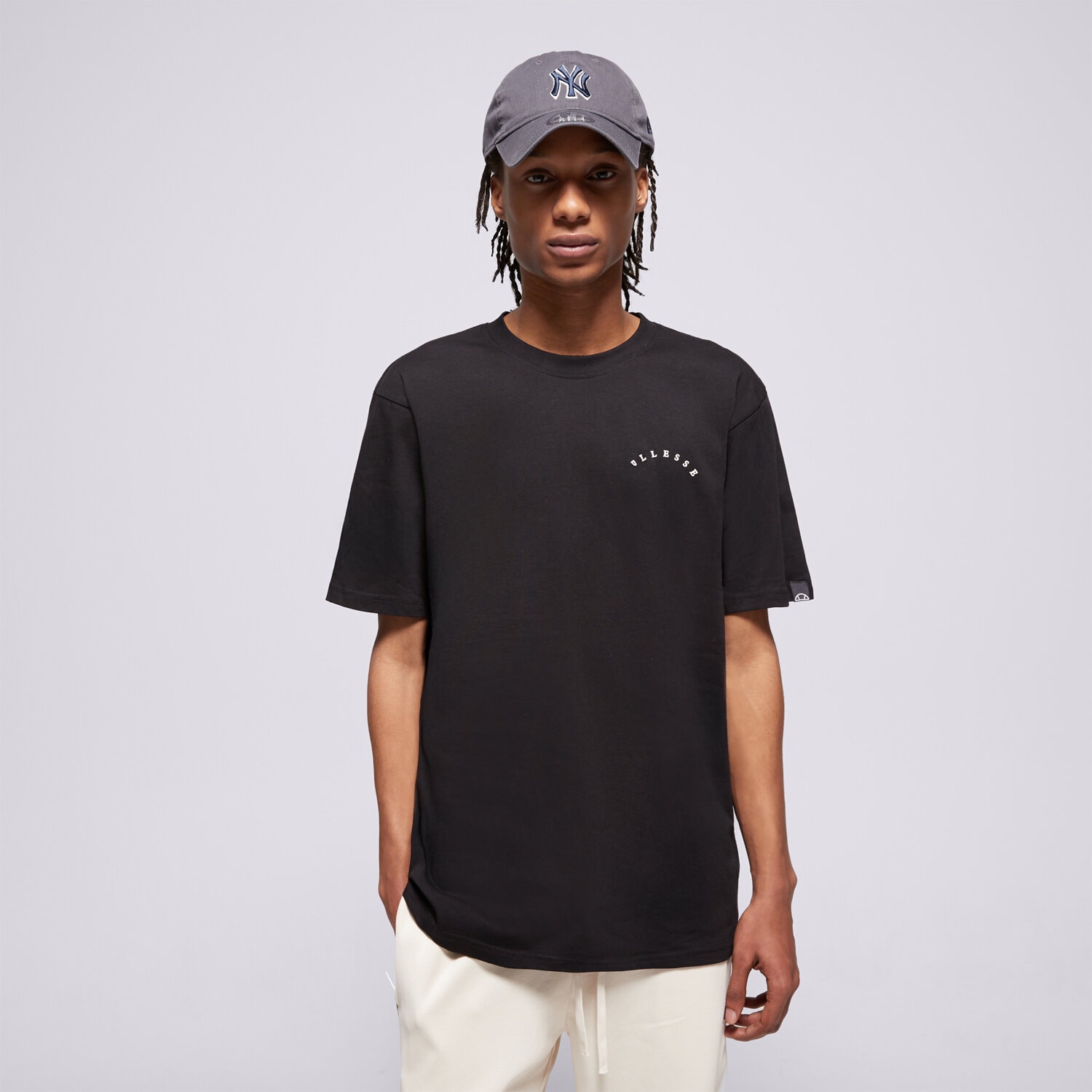 pánské tričko ELLESSE TRIČKO FINIZIO TEE BLK SMG23099011 ČERNÁ