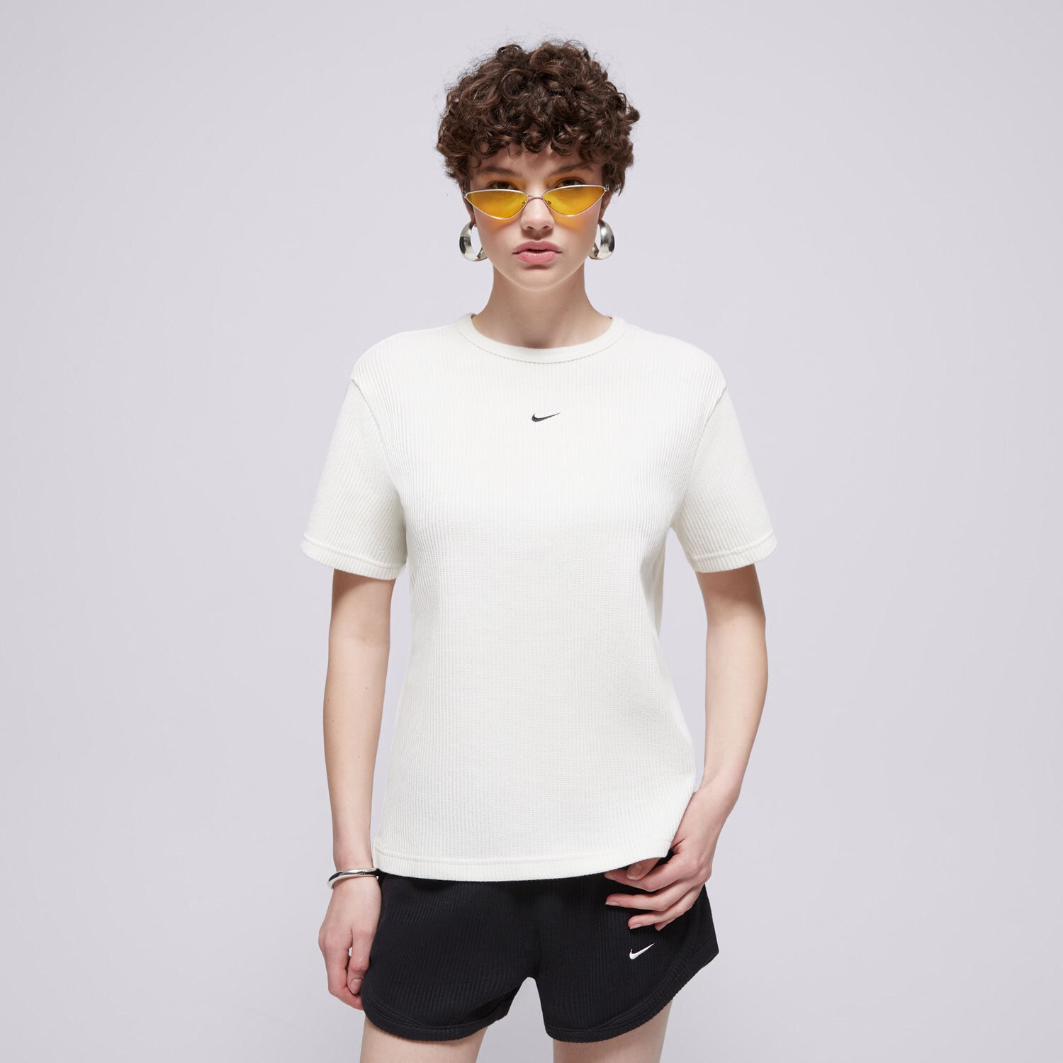 dámské tričko NIKE TRIČKO W NSW NK CHLL WFL SS TOP HJ3838-134 Krémová