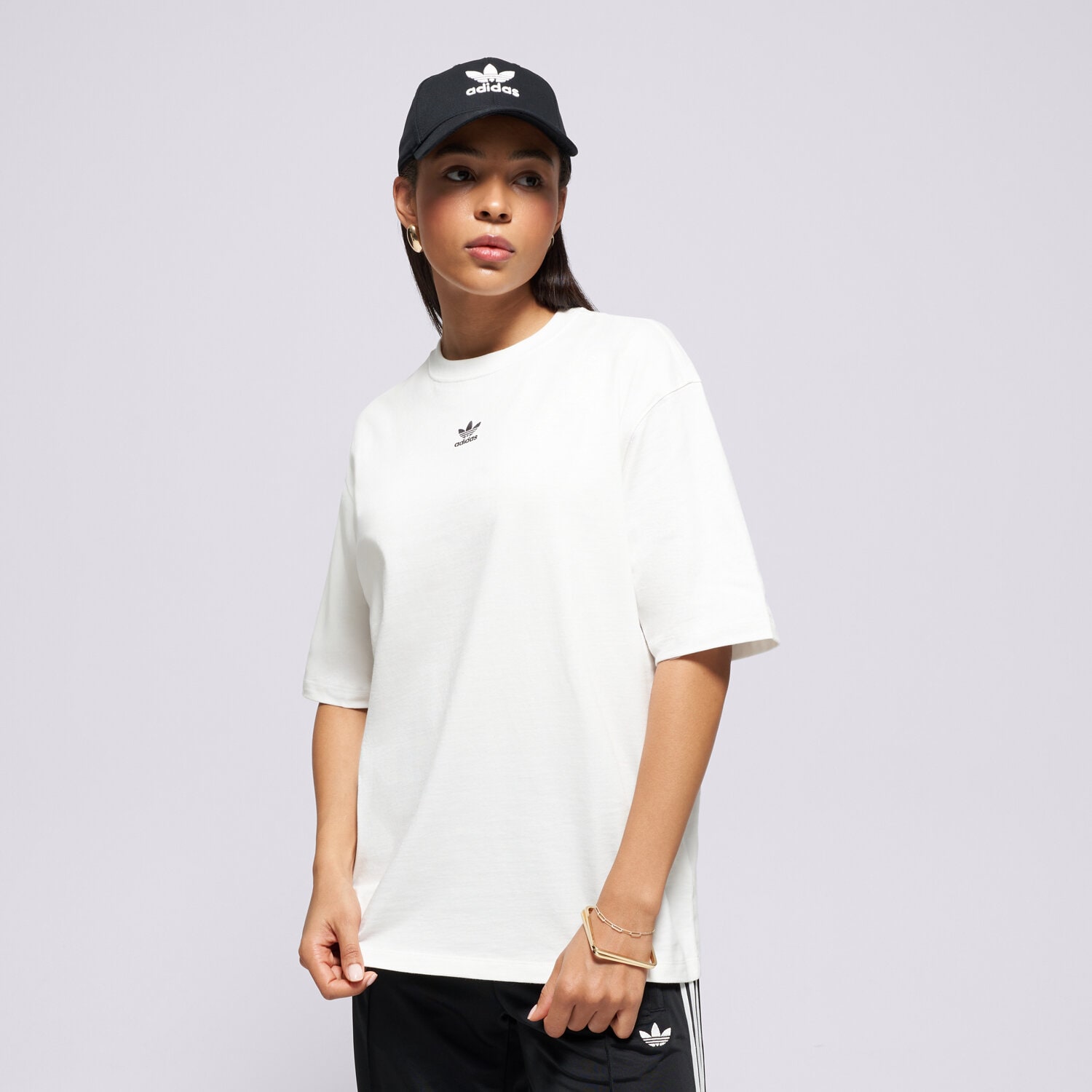 dámské tričko ADIDAS TRIČKO ESS BOYFR TEE JC8967 BÍLÁ