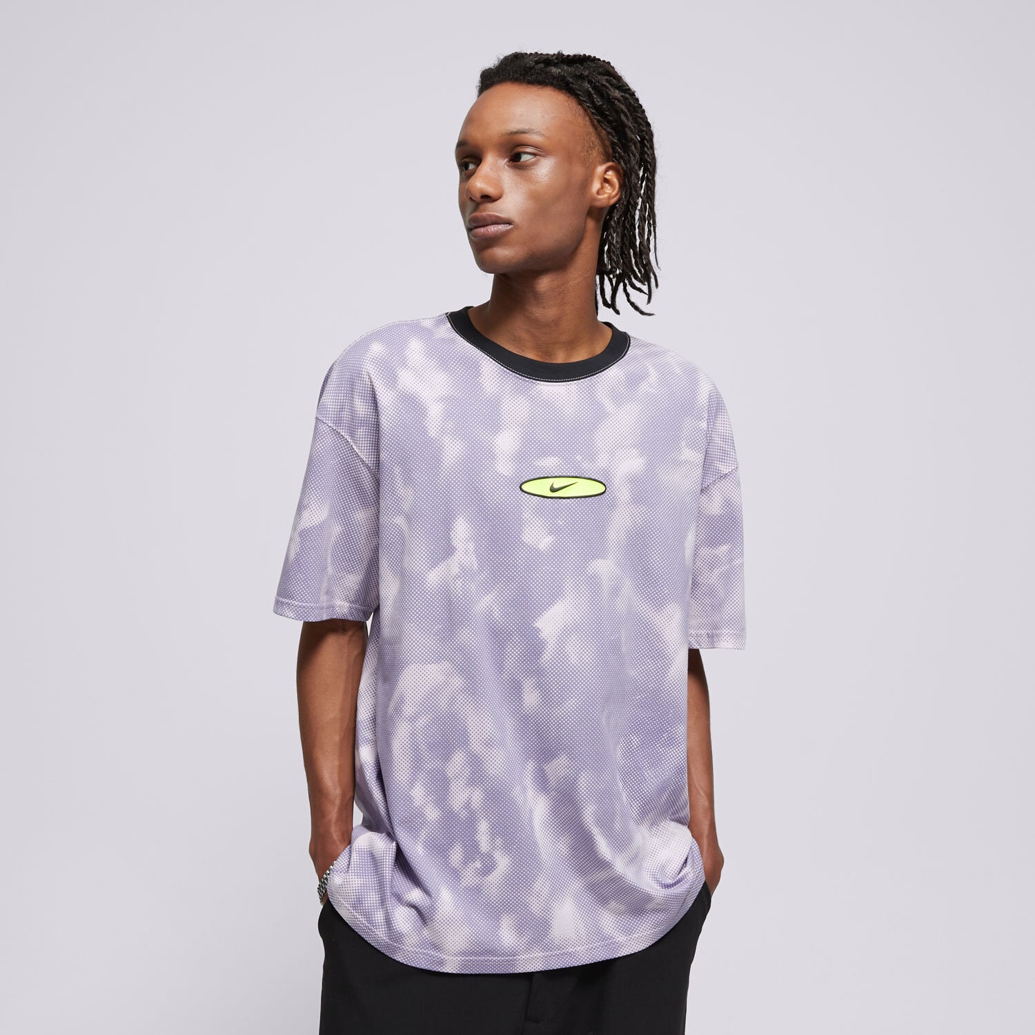 pánské tričko NIKE TRIČKO U NSW TEE M90 OC FESTIVAL AOP HJ0764-537 VÍCEBAREVNÁ