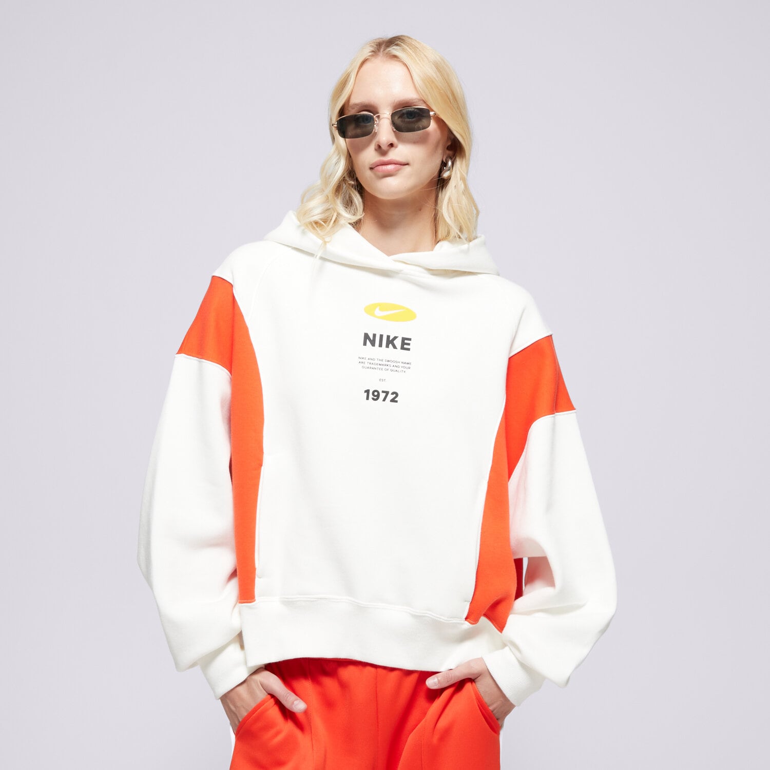 dámská mikina NIKE MIKINA S KAPUCÍ W NSW PHNX FLC REMIX OOS HDY IH8516-133 Krémová