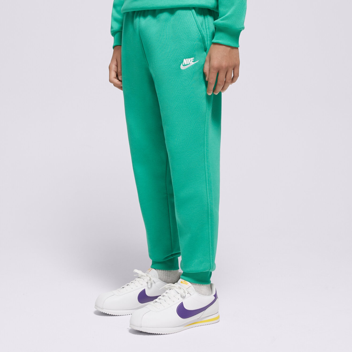 dětské kalhoty NIKE KALHOTY  K NSW CLUB FLC JGGR LBR BOY FD3008-324 ZELENÁ