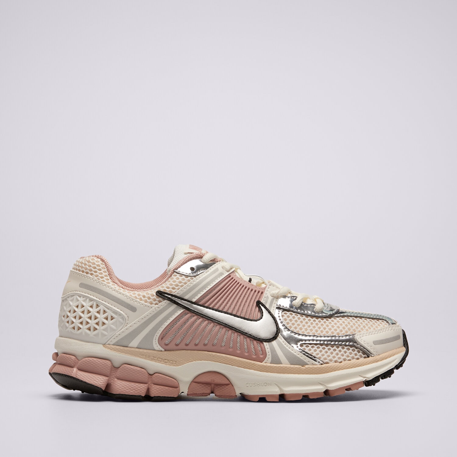 dámské tenisky NIKE W ZOOM VOMERO 5 NEWS HF1877-102 BÉŽOVÁ