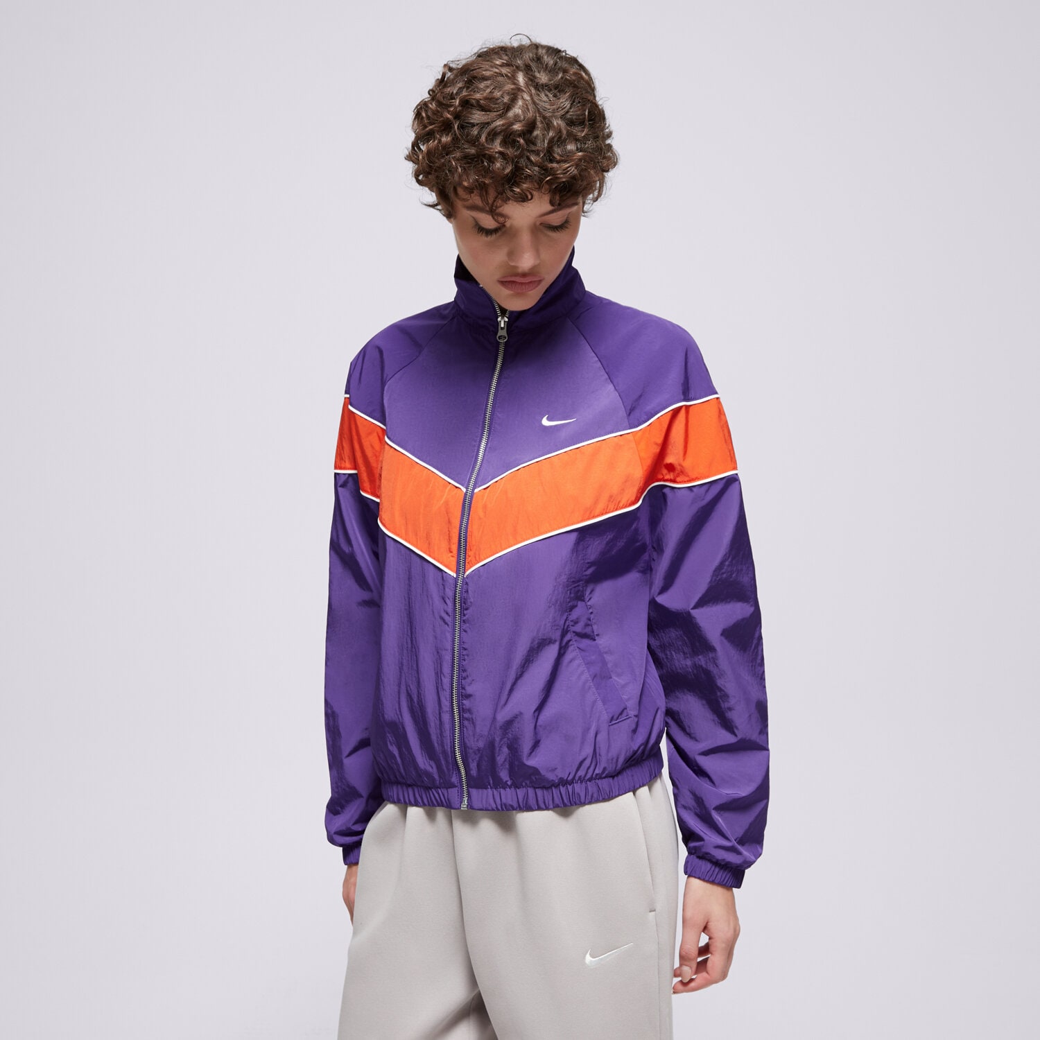 Přechodná bunda dámská (podzimní, jarní) NIKE BUNDA W NSW NK WR WVN UV FZ JKT FV6304-547 FIALOVÁ