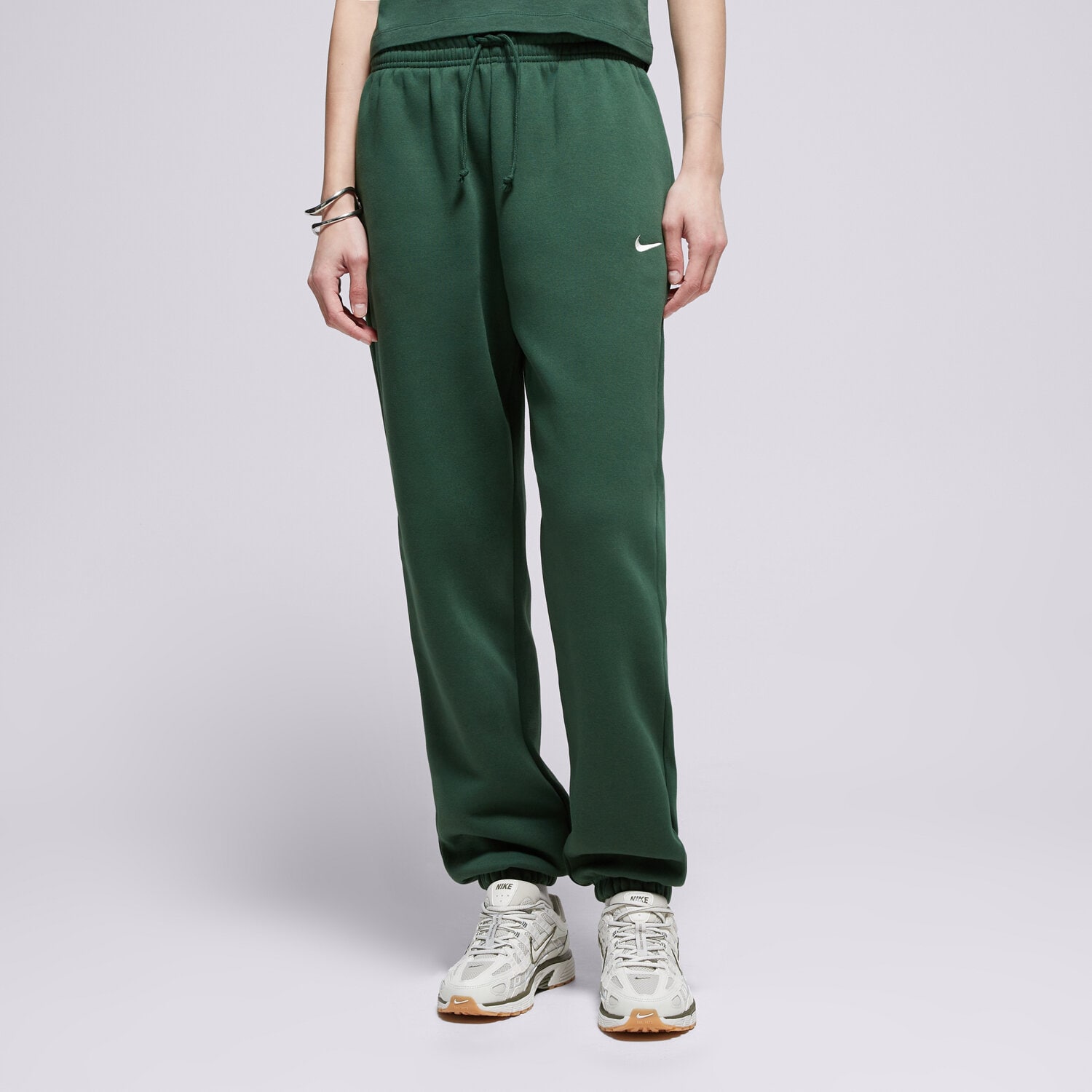 dámské kalhoty NIKE KALHOTY  PHNX FLC HR OS PANT 2 W NSW FZ5996-323 ZELENÁ