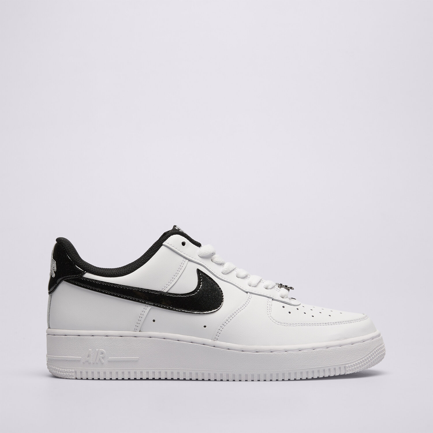 pánské tenisky NIKE AIR FORCE 1 '07 EMB HF2898-101 BÍLÁ