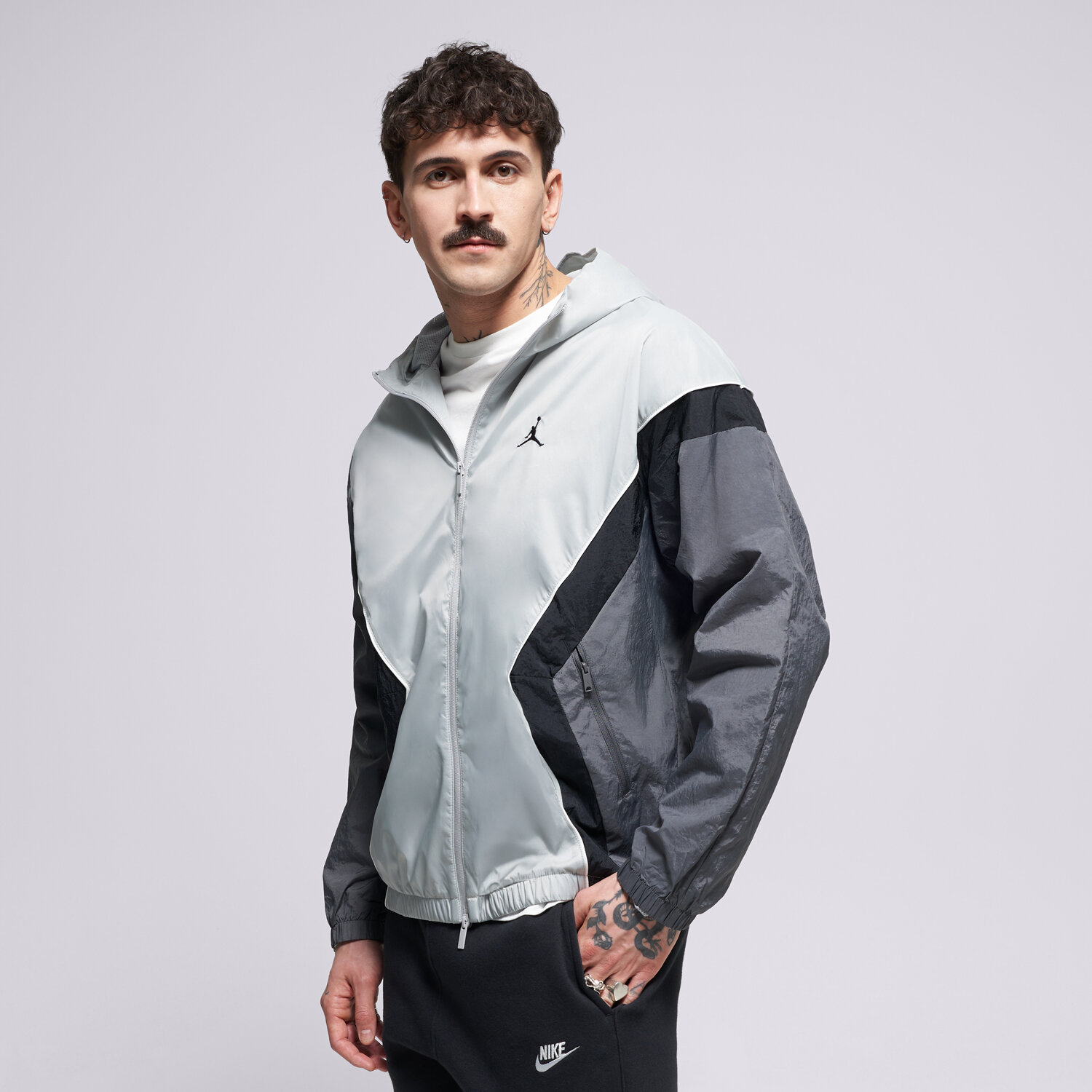 Přechodná bunda pánská (podzimní, jarní) JORDAN BUNDA ORTALION VESTE JORDAN ESSENTIALS DRAFT HF9333-077 VÍCEBAREVNÁ