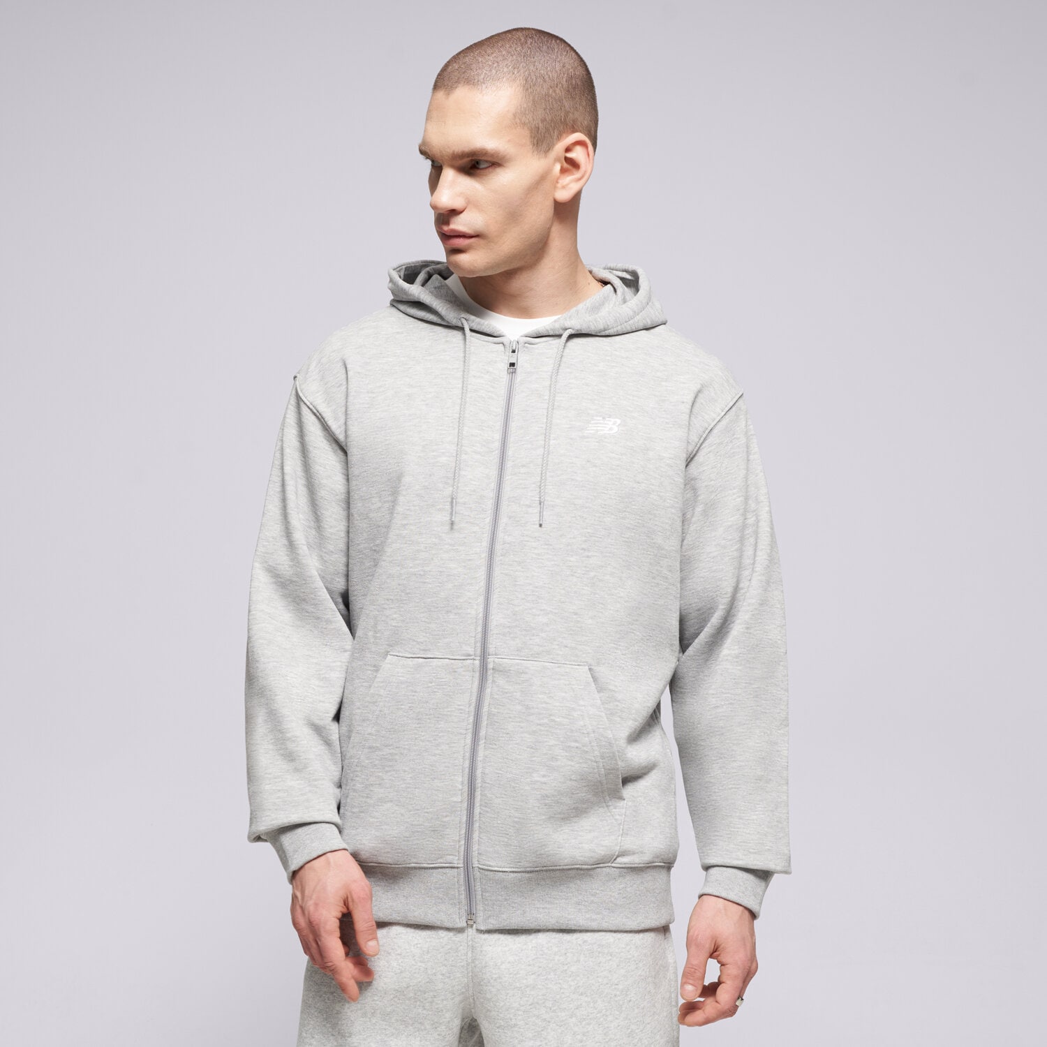 pánská mikina NEW BALANCE MIKINA ROZEPÍNACÍ SPORT   ESSENTIALS LOGO FRENCH MJ41501AG ŠEDÁ