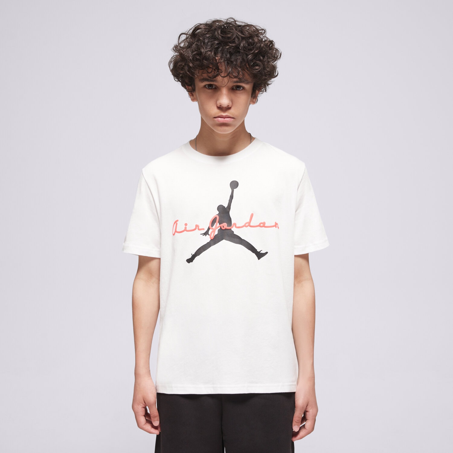 dětské tričko JORDAN TRIČKO JDB FLIGHT ESSENTIALS SCRIPT B 95F494-001 BÍLÁ