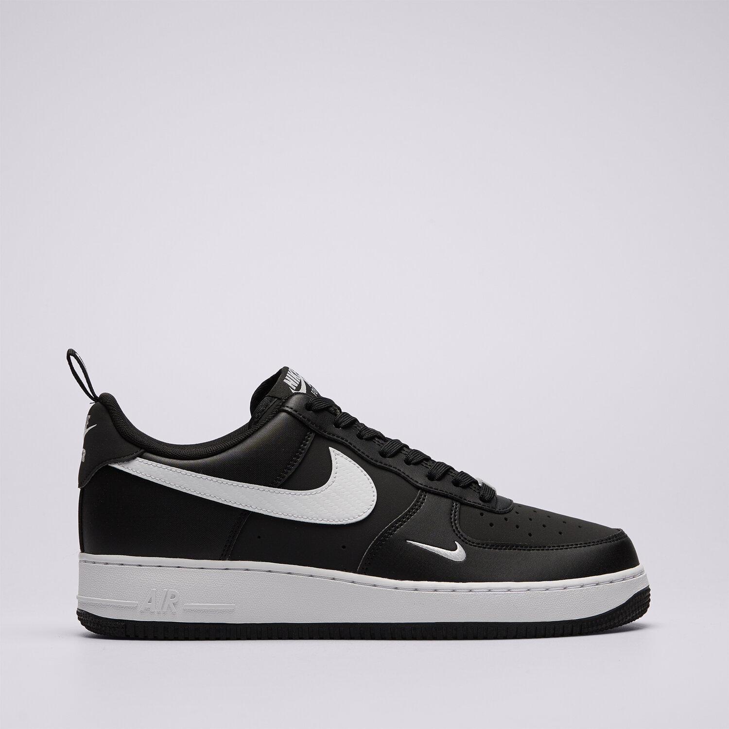 pánské tenisky NIKE AIR FORCE 1 ’07 TECH ESS IR5599-001 ČERNÁ