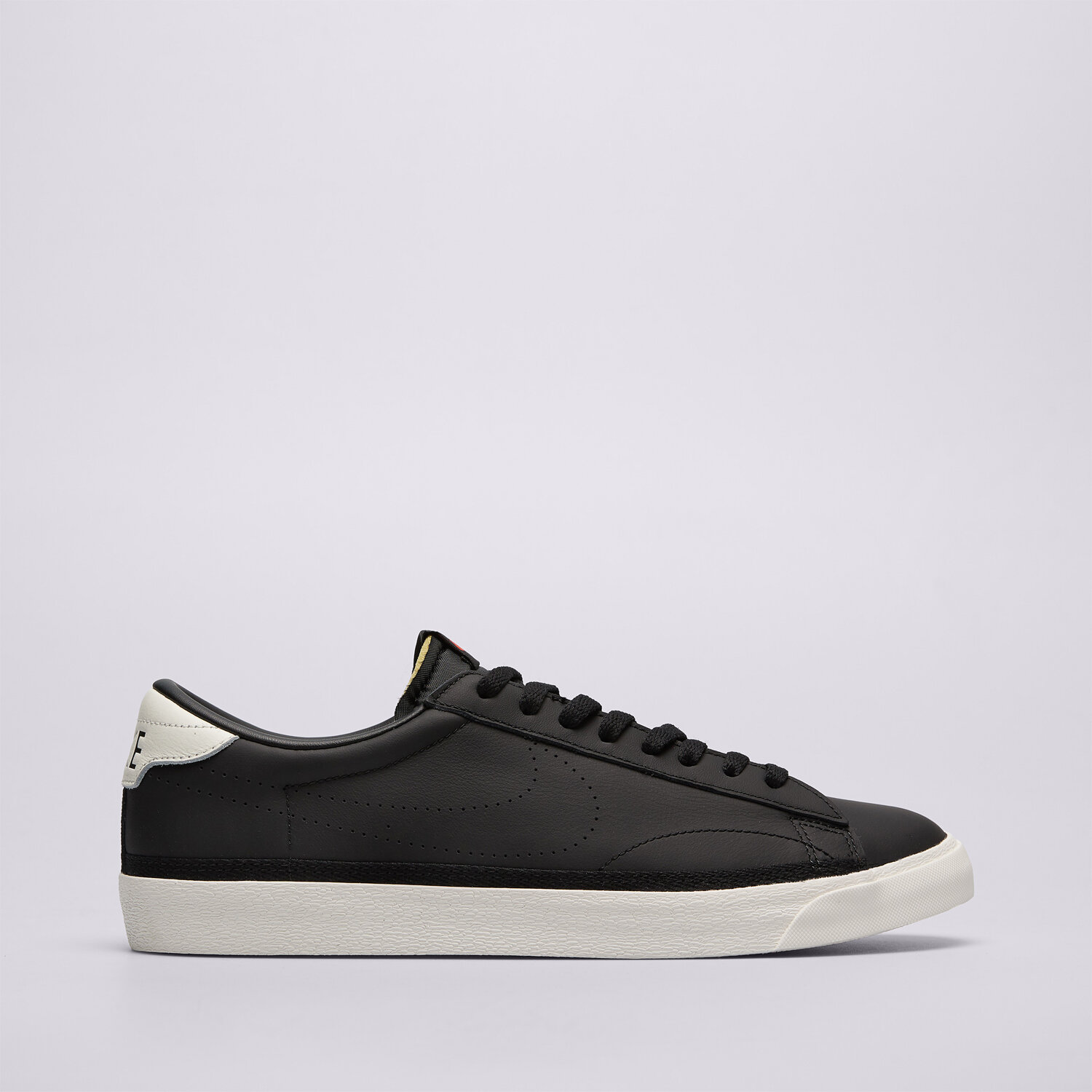 pánské tenisky NIKE TENNIS CLASSIC AC IO1738-001 ČERNÁ