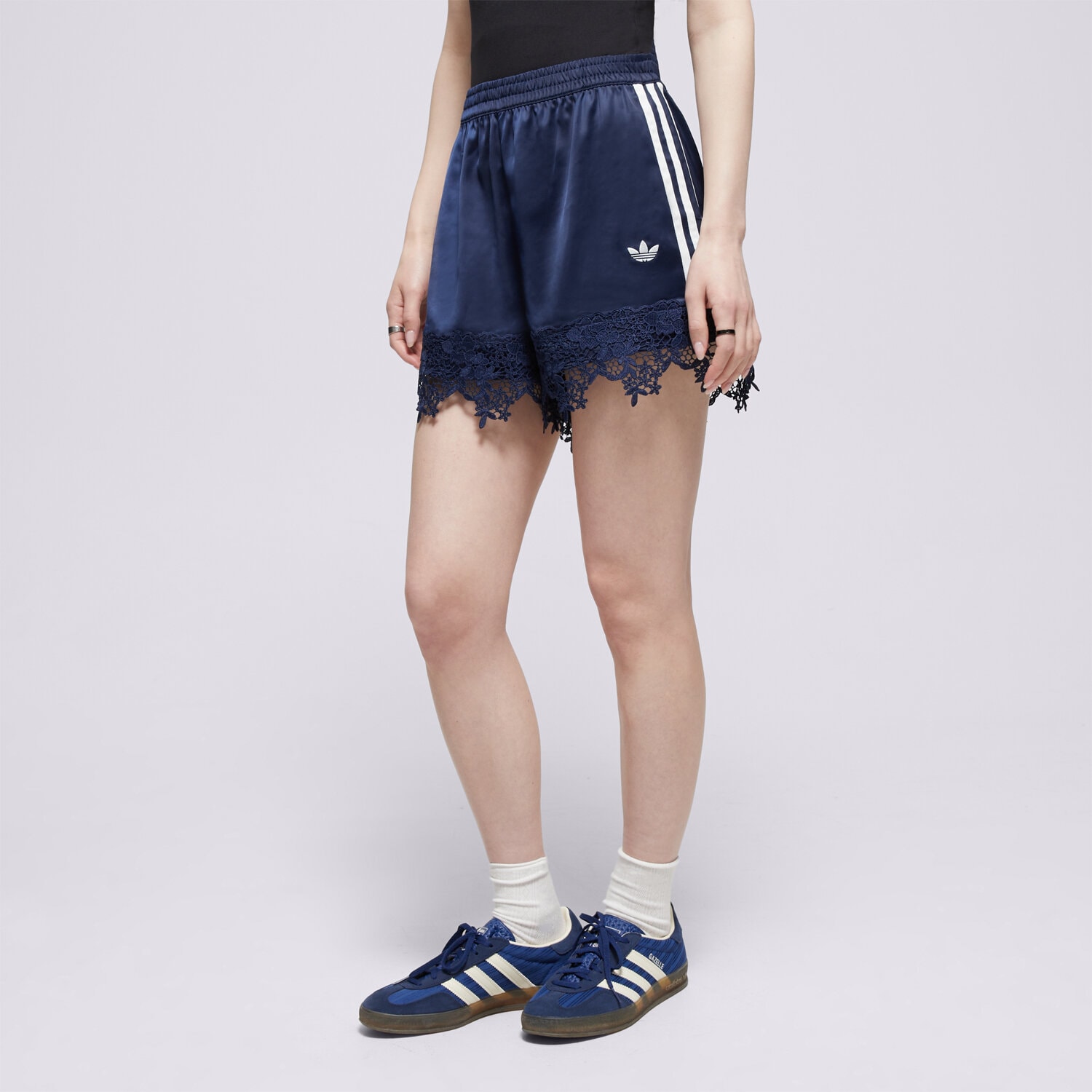 dámské kraťasy ADIDAS ŠORTKY  SATIN LACE SHORTS LD1811 TMAVOMODRÁ