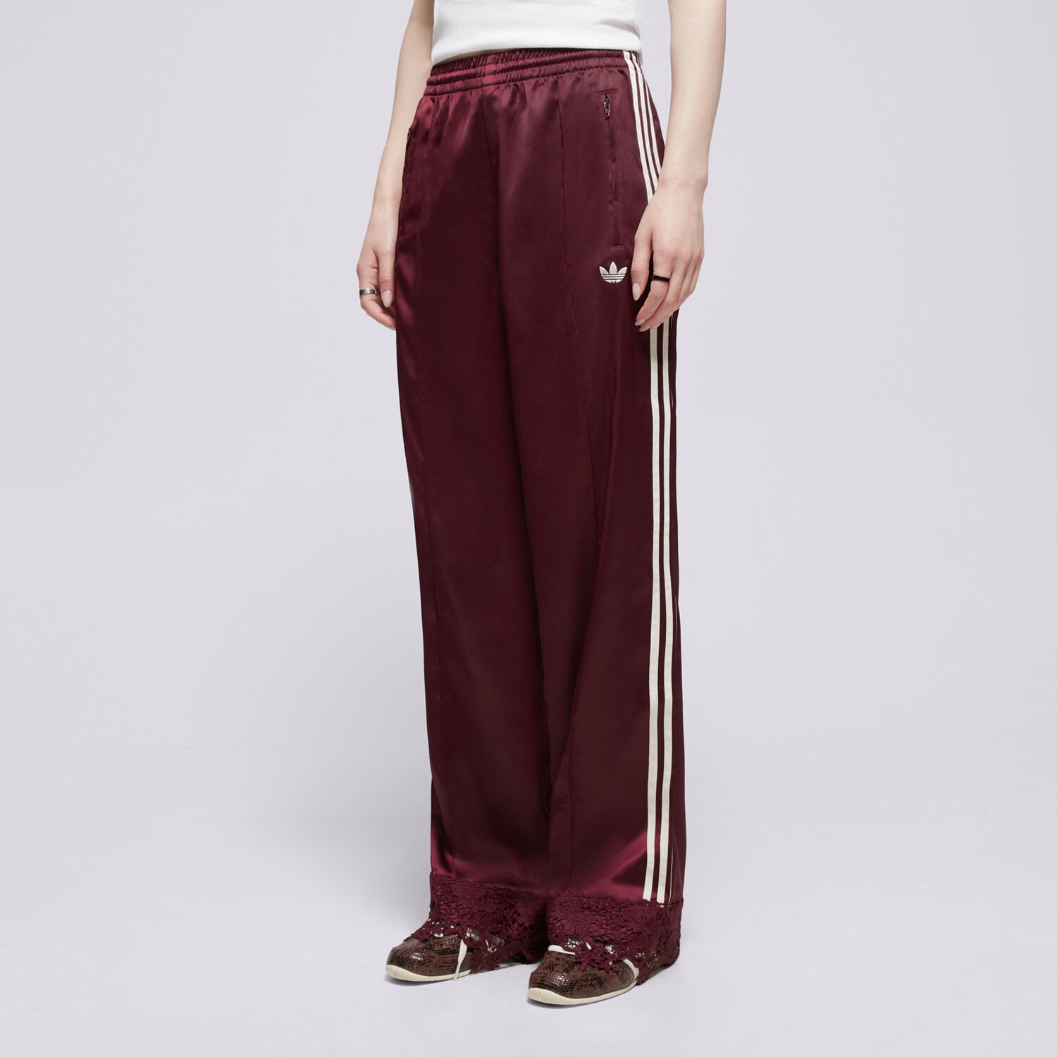 dámské kalhoty ADIDAS KALHOTY  SATIN LACE TRACK PANTS LOOSE FIREBIRD LD1807 BORDOVÁ