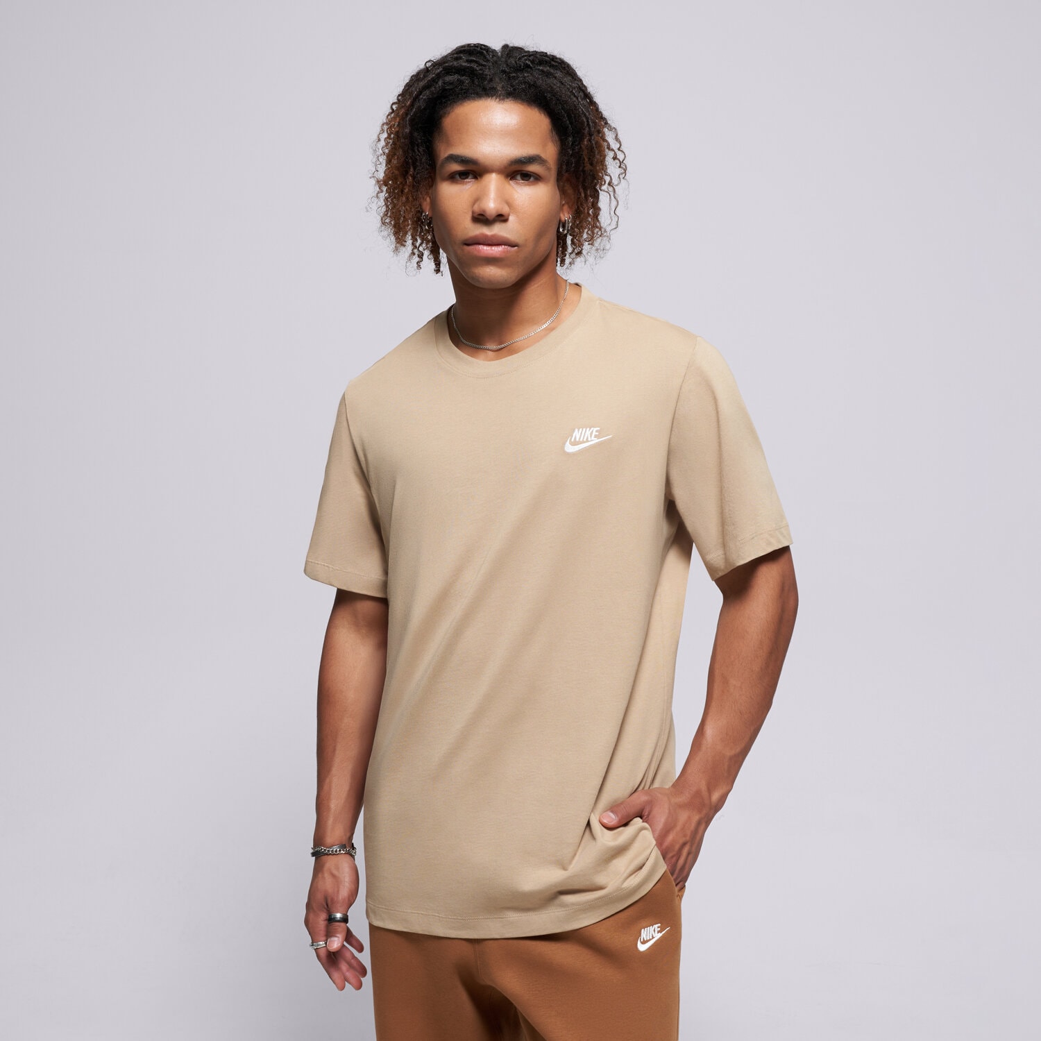 pánské tričko NIKE TRIČKO SPORTSWEAR CLUB AR4997-297 HNĚDÁ