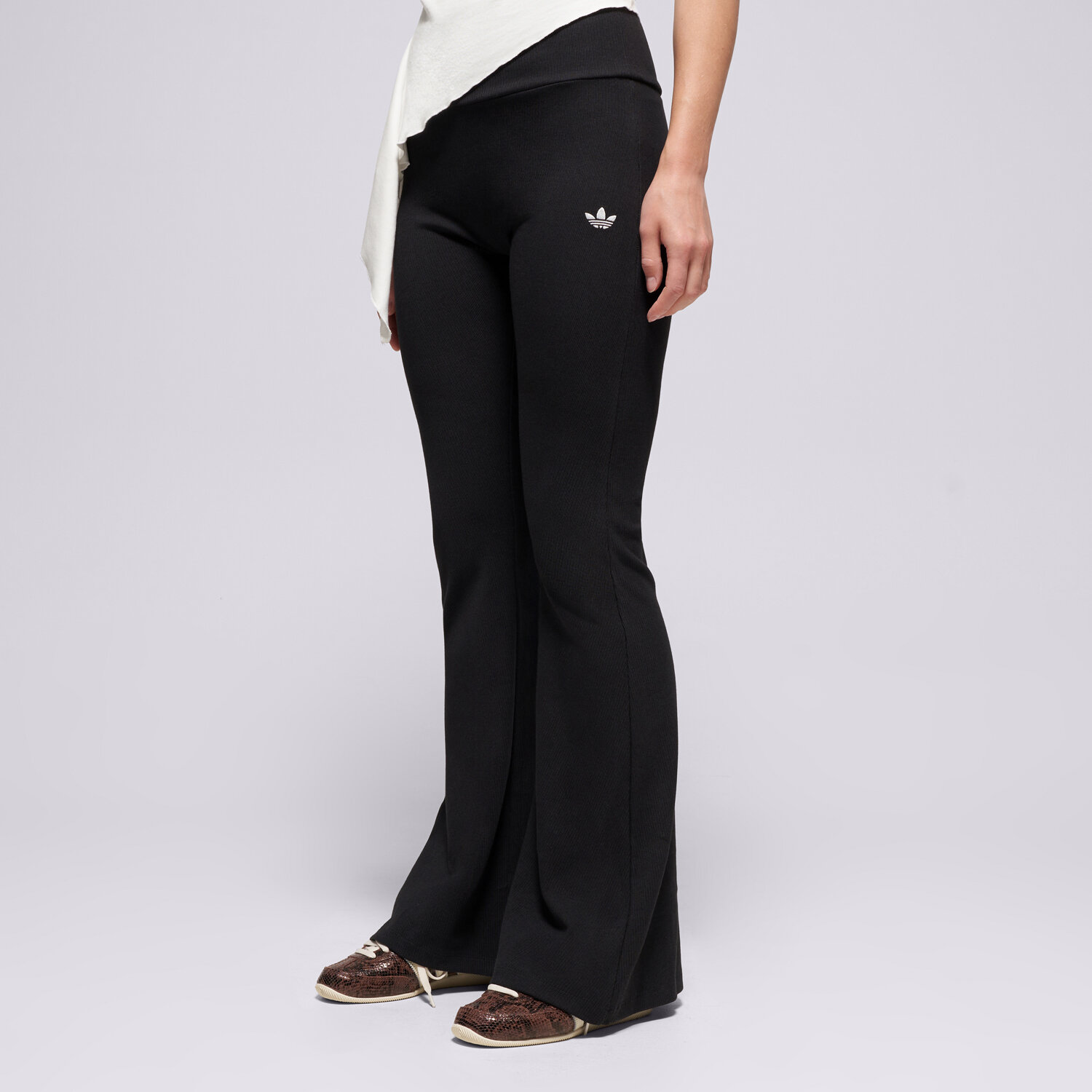 dámské kalhoty ADIDAS KALHOTY  ESS RIB FLARED LEGGINGS TIGHTS KR3600 ČERNÁ