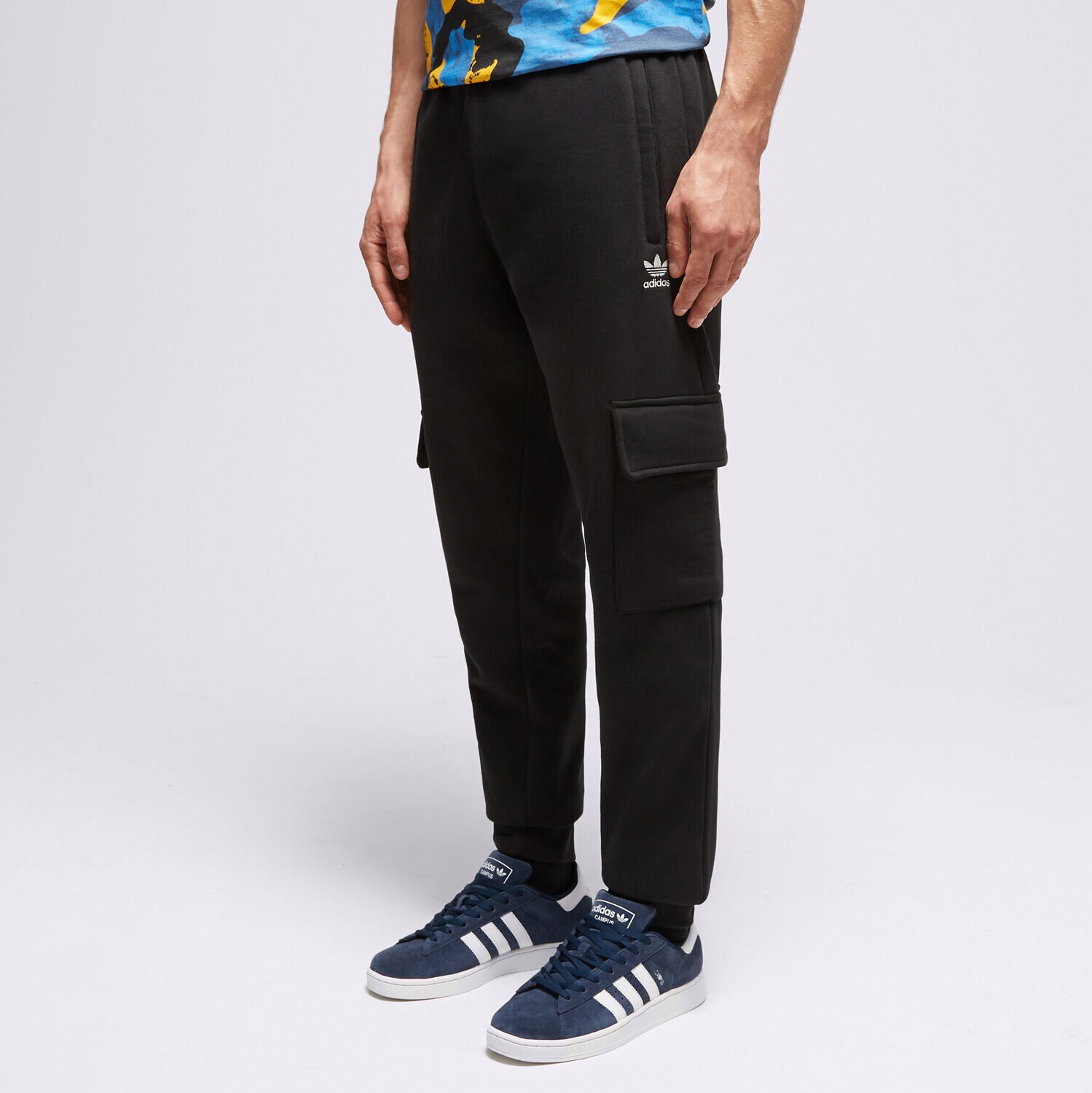 pánské kalhoty ADIDAS KALHOTY  ESSENTIALS C P IA4779 ČERNÁ