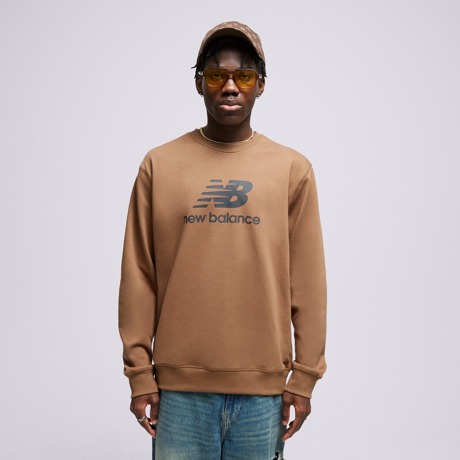 pánská mikina NEW BALANCE MIKINA ESSENTIALS STACKED LOGO MT31538DHE HNĚDÁ