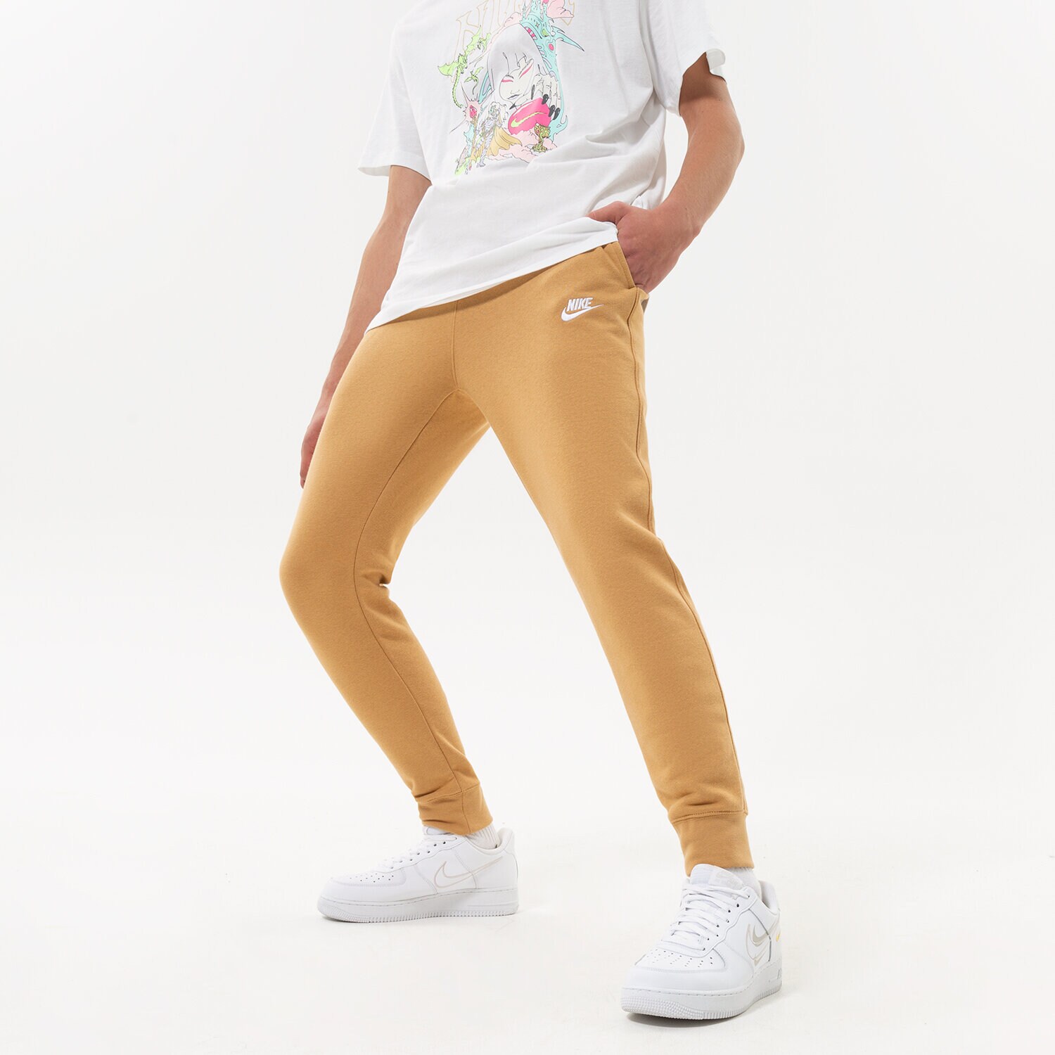 pánské kalhoty NIKE KALHOTY  SPORTSWEAR CLUB FLEECE BV2671-722 hořčicová