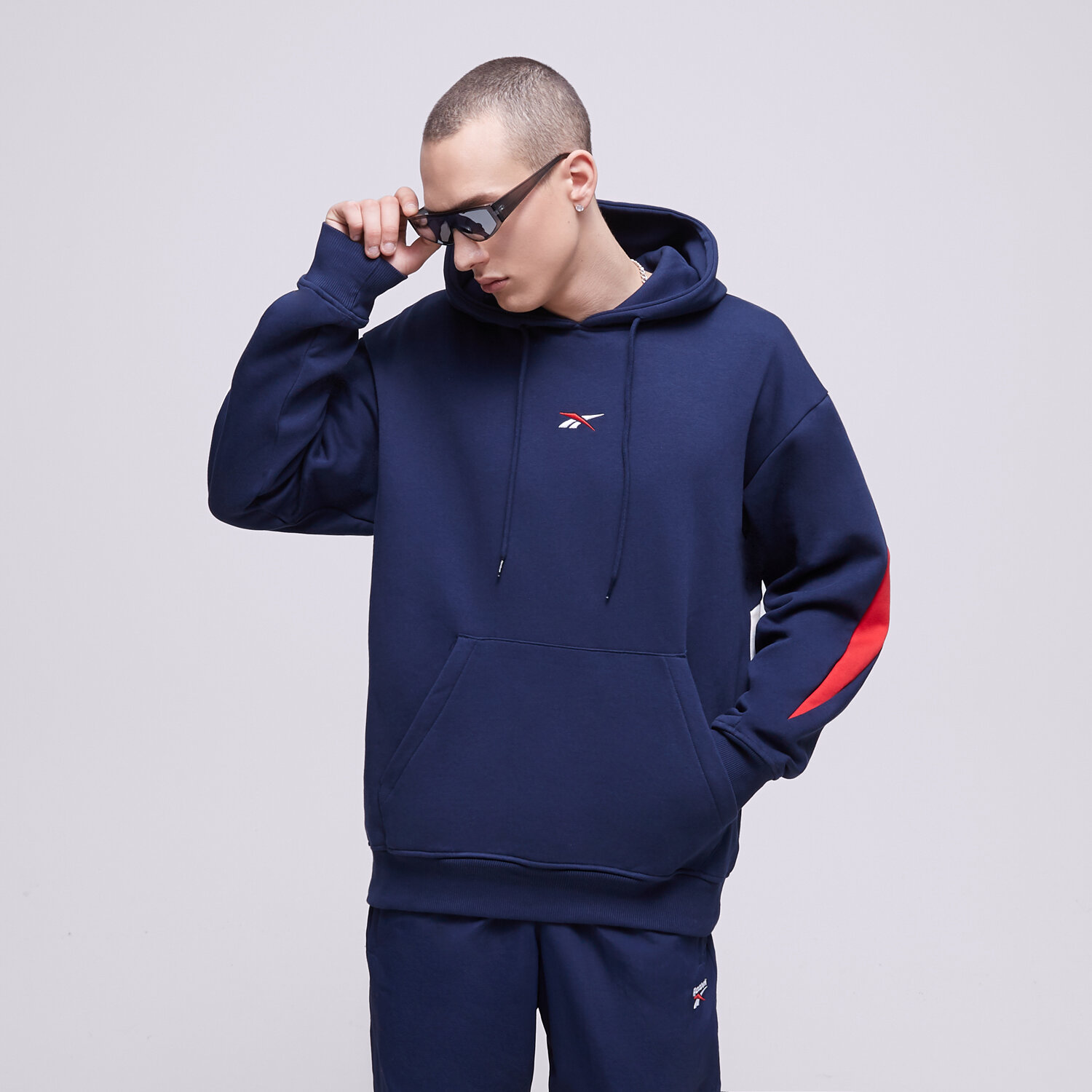 pánská mikina REEBOK MIKINA S KAPUCÍ CL BV HOODIE HS7159 TMAVOMODRÁ