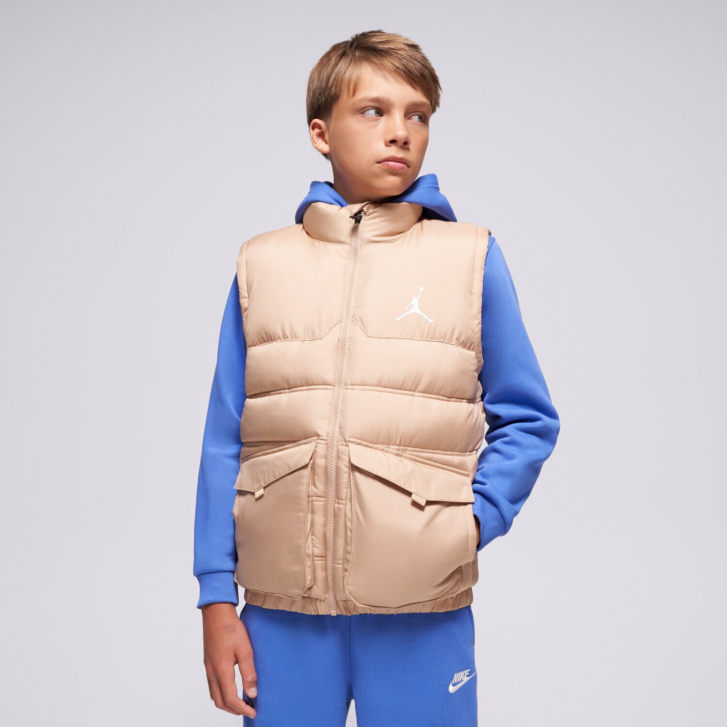 JORDAN VESTA JDB PUFFER FILLED VEST GIRL 95D532-J7P BÉŽOVÁ