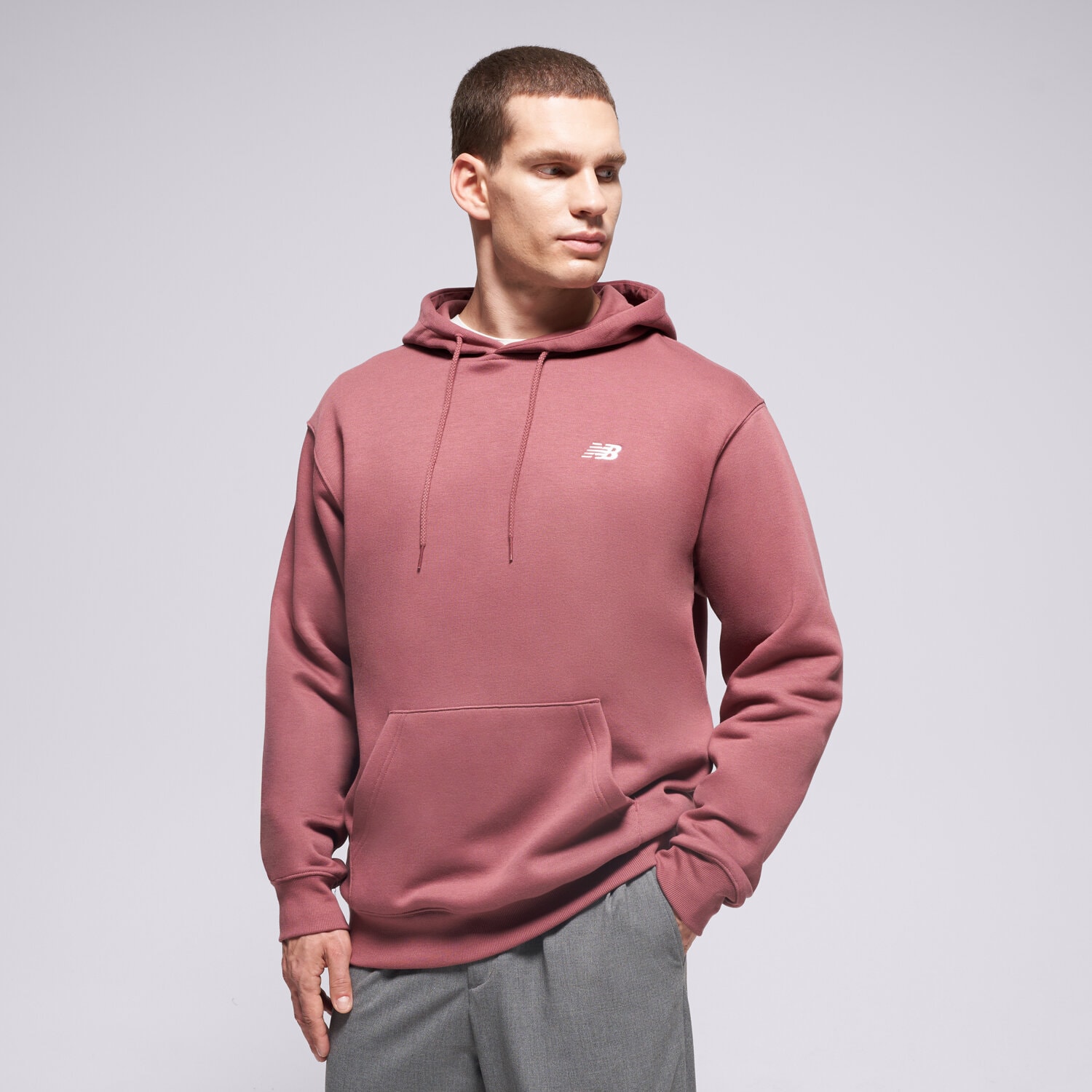 pánská mikina NEW BALANCE MIKINA S KAPUCÍ SPORT ESSENTIALS FLEECE HOODIE MT41511WAD ČERVENÁ