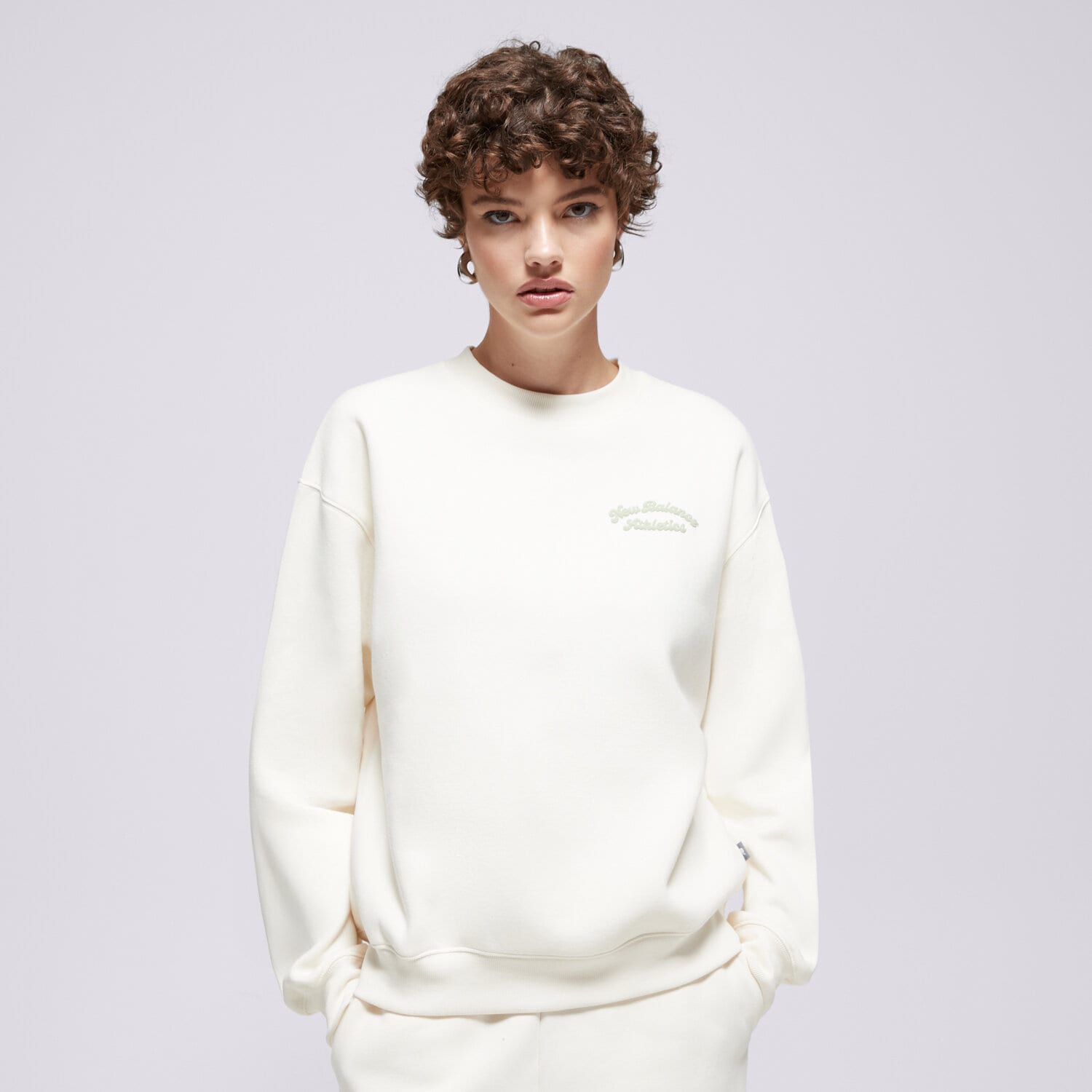 dámská mikina NEW BALANCE MIKINA LINEAR HERITAGE FLEECE CREW WT53516PEF BÉŽOVÁ