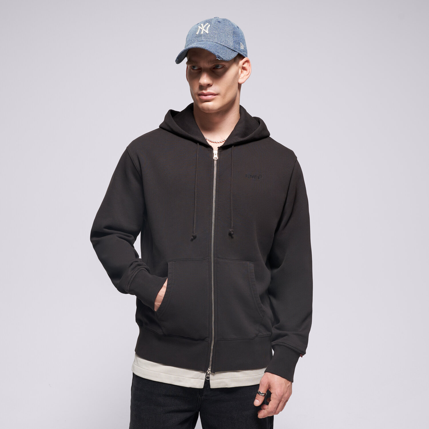 pánská mikina LEVI'S MIKINA ROZEPÍNACÍ AUTHENTIC FULL ZIP BLACKS A9265-0000 ČERNÁ