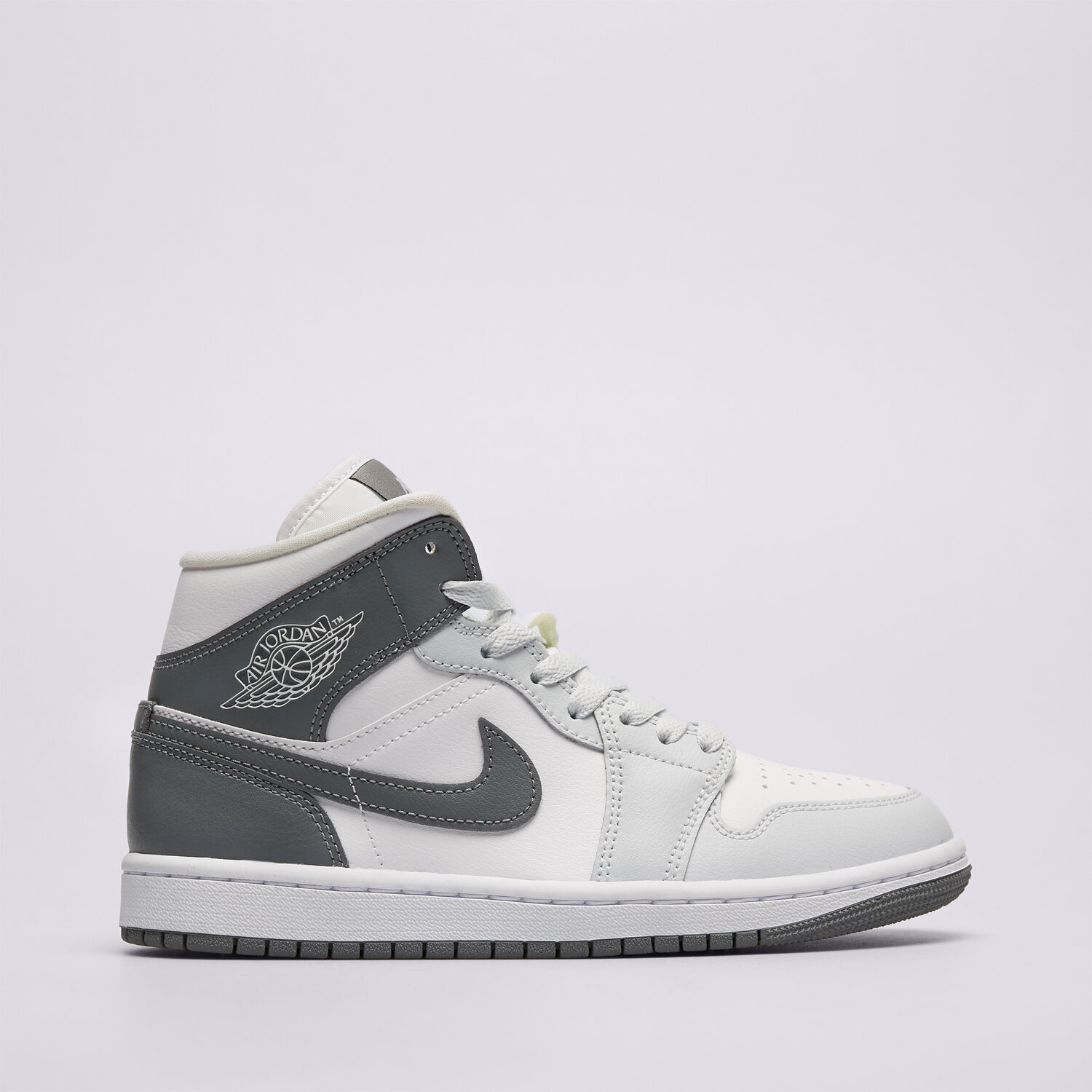 dámské tenisky WMNS AIR JORDAN 1 MID BQ6472-113 BÍLÁ