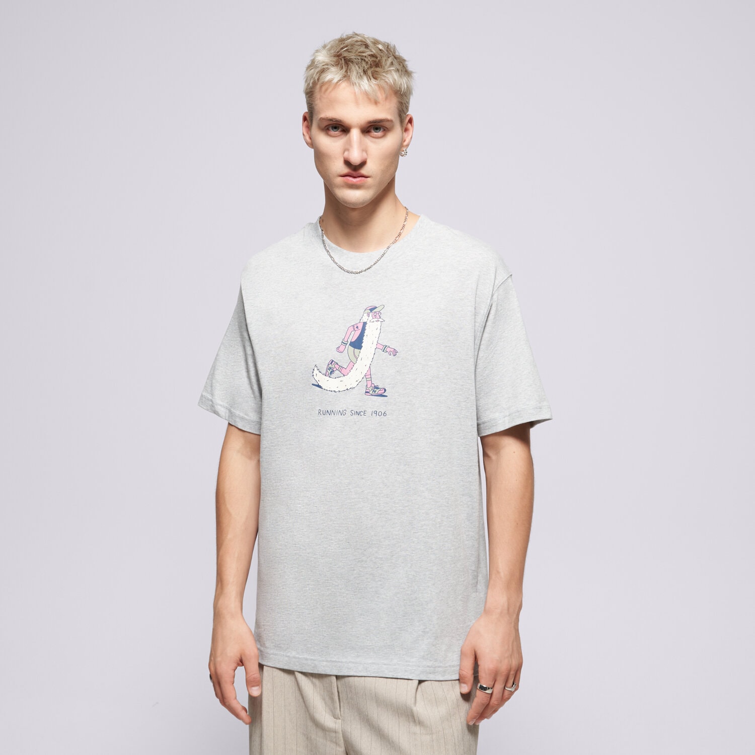 pánské tričko NEW BALANCE TRIČKO BEARDED RUNNER TRIČKO MT53941AG ŠEDÁ