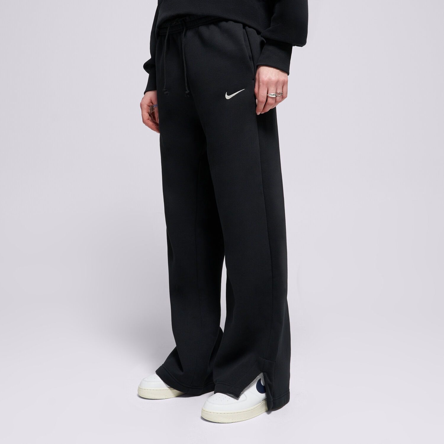 dámské kalhoty NIKE KALHOTY  W NSW PHNX FLC HR PANT WIDE 2 IH1011-010 ČERNÁ